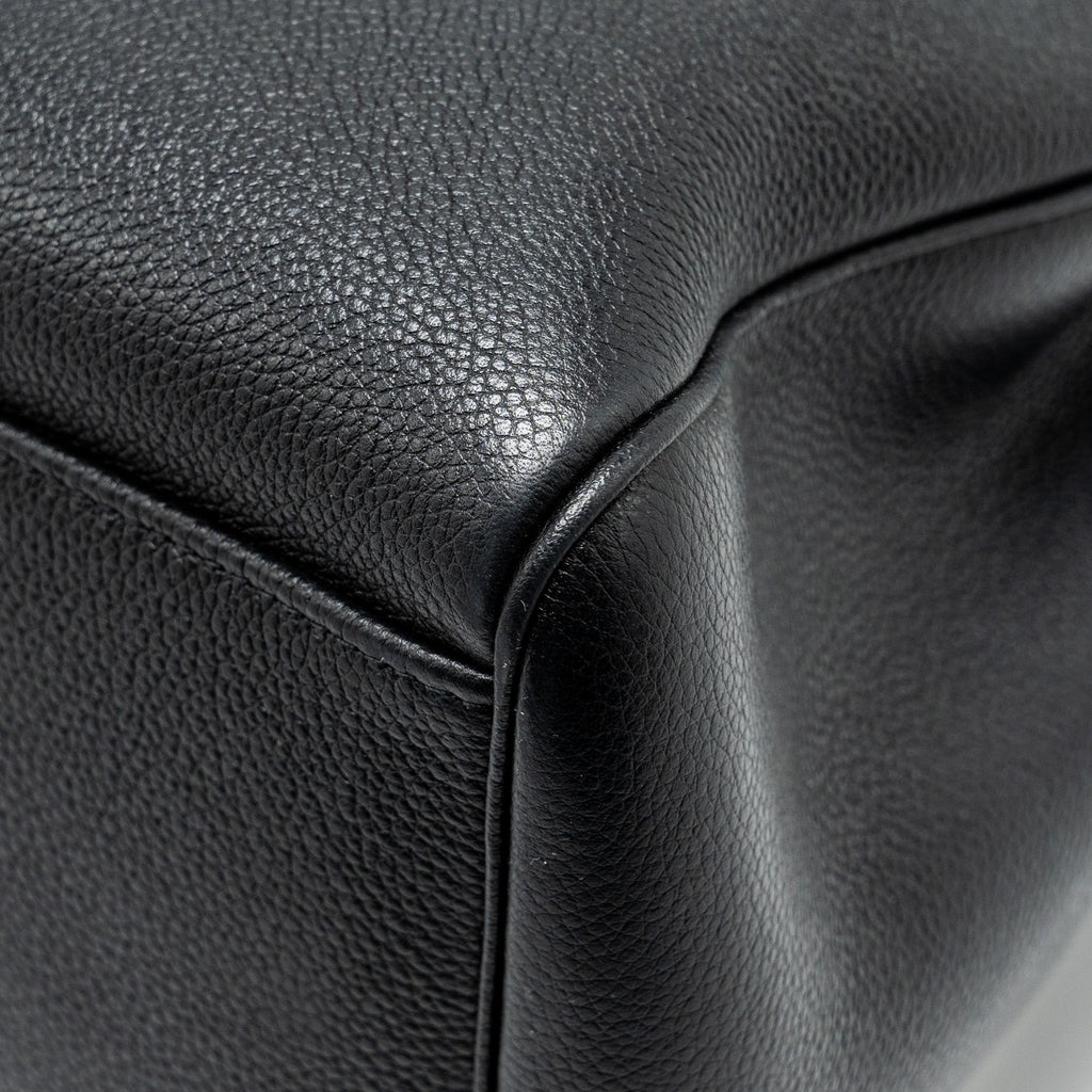 CELINE MEDIUM SOFT 16 BAG GRAINED CALFSKIN BLACK GHW