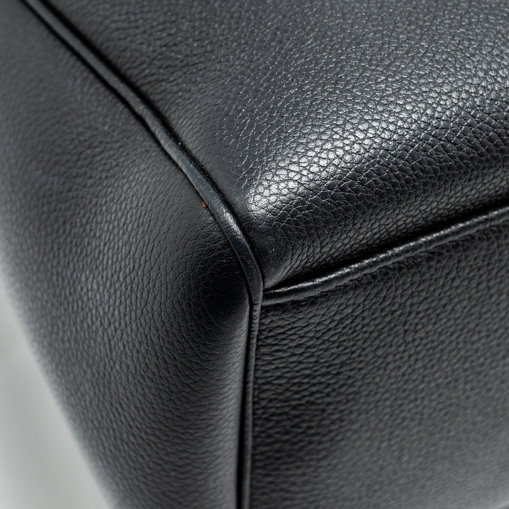 CELINE MEDIUM SOFT 16 BAG GRAINED CALFSKIN BLACK GHW