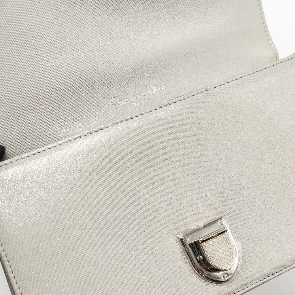 DIOR SMALL DIORAMA LEATHER IRIDESCENT PEARL GREY SHW