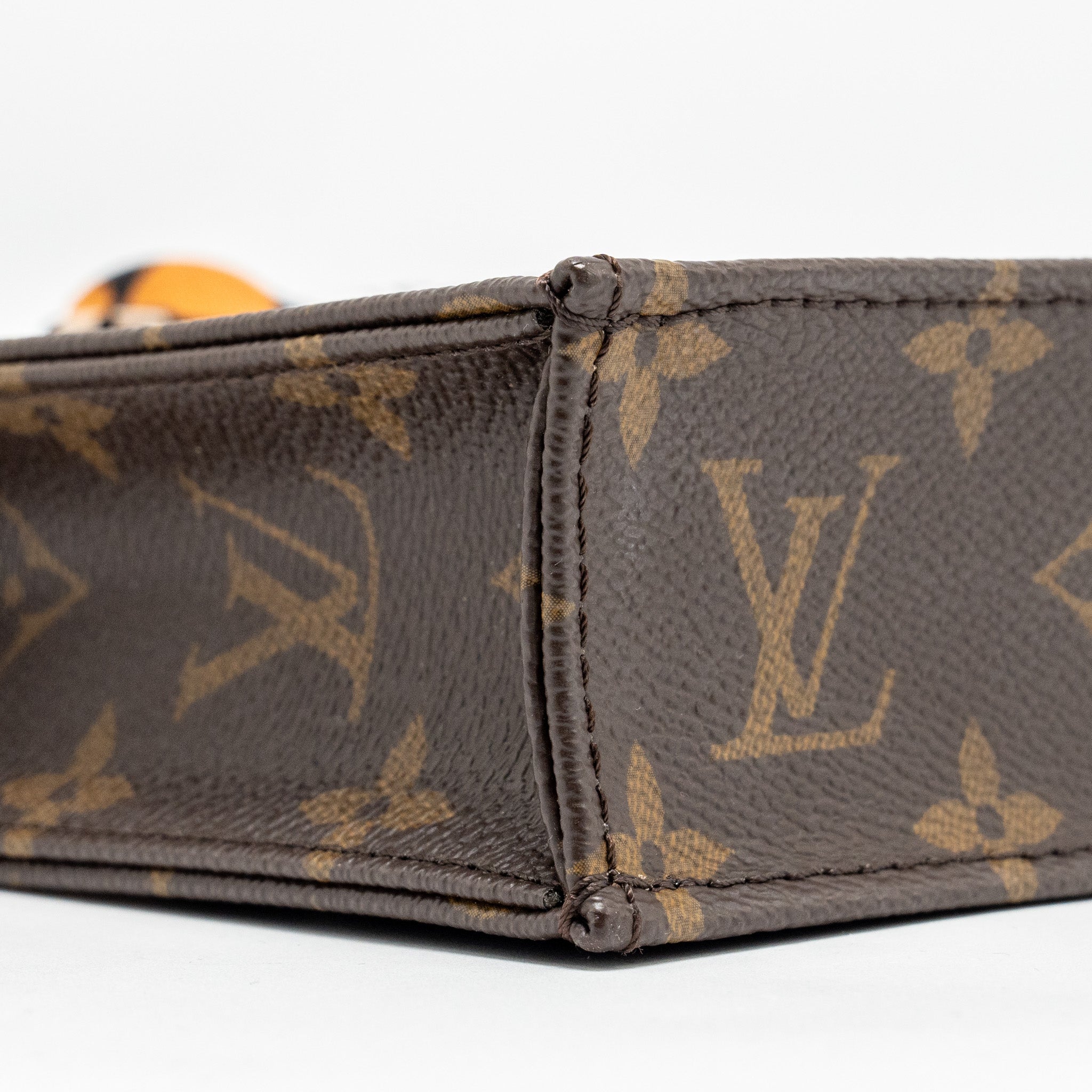 LOUIS VUITTON PETIT SAC PLAT MONOGRAM CANVAS GHW