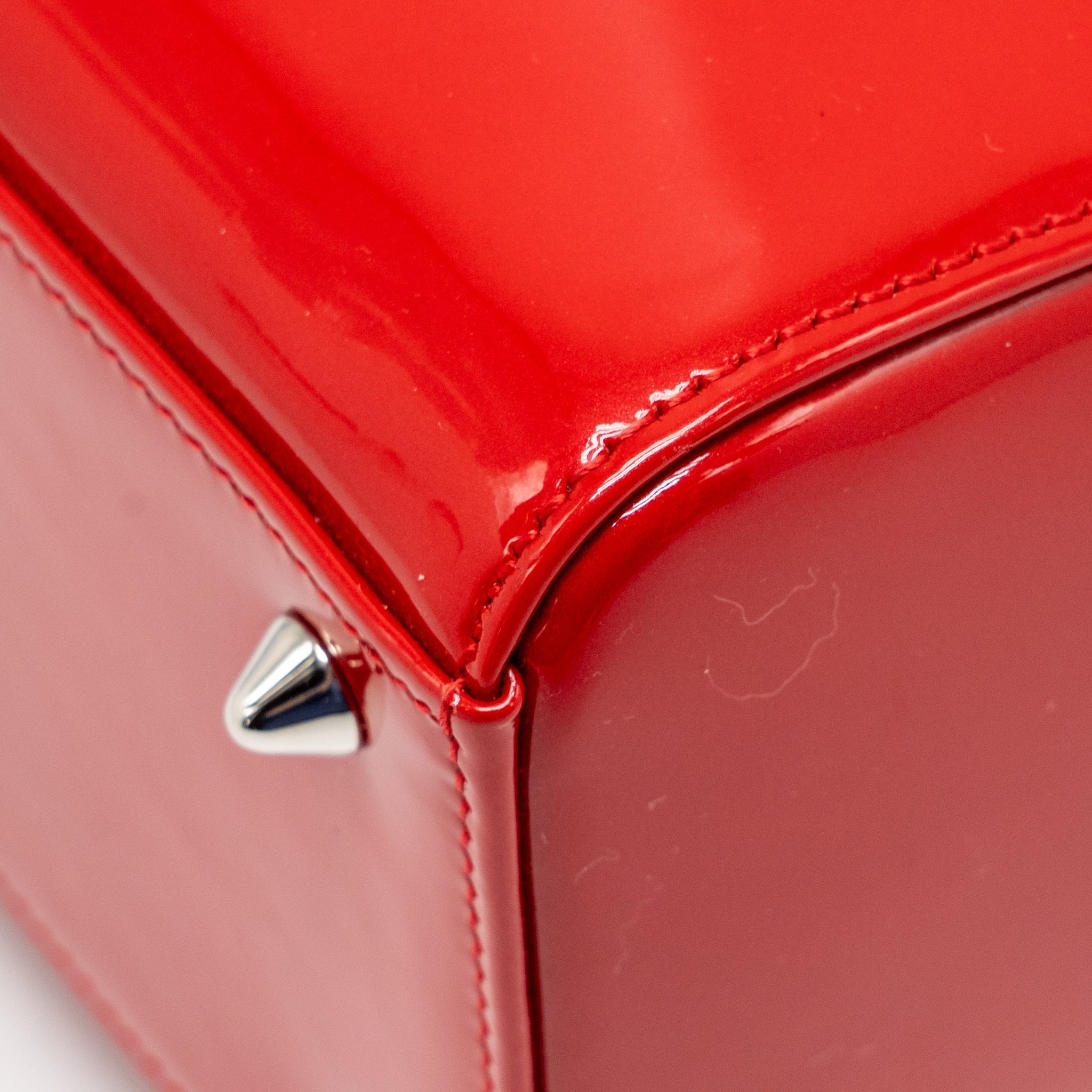 DIOR MEDIUM LADY DIOR PATENT RED SHW