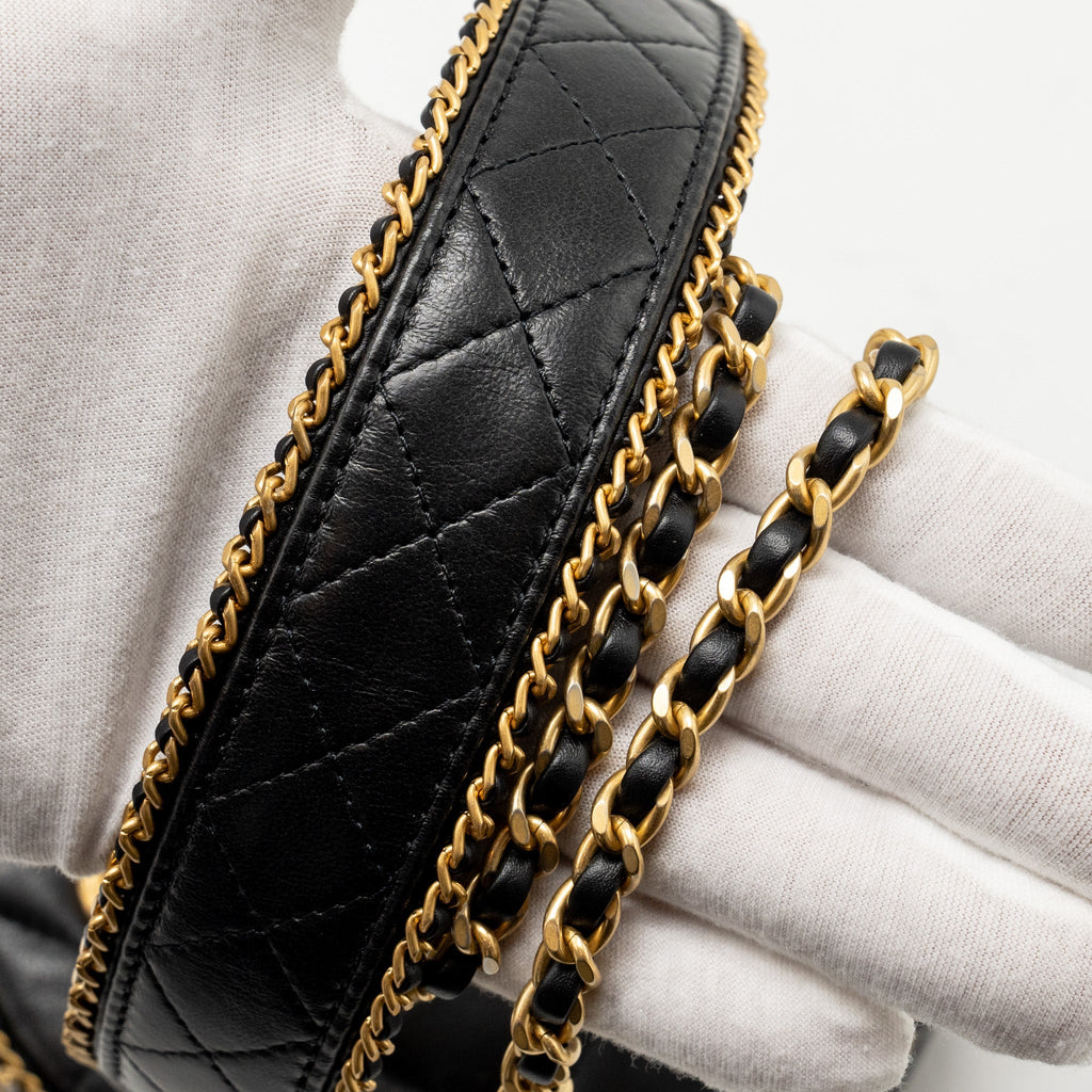 CHANEL ROUND VANITY WITH CHAIN LAMBSKIN BLACK GHW (MICROCHIP)