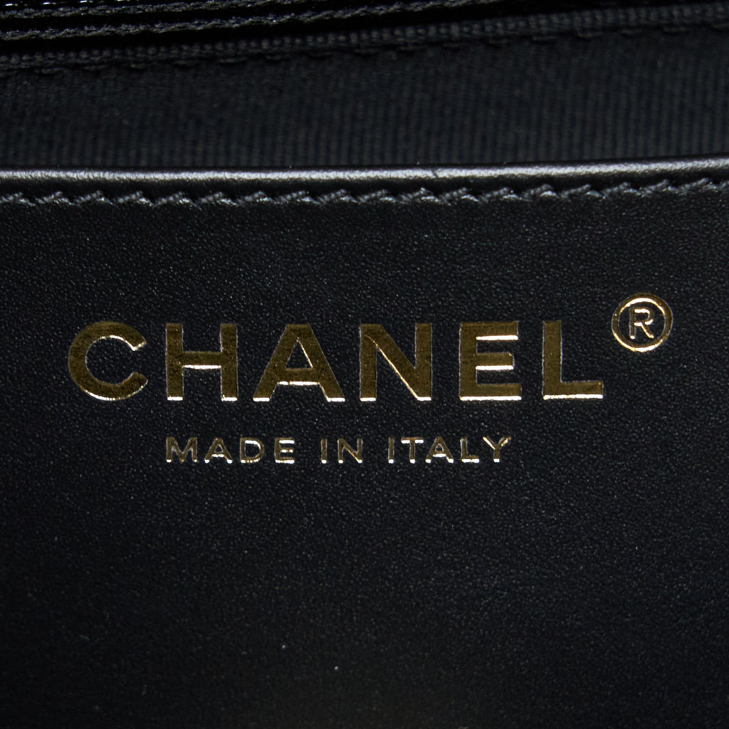 CHANEL 22K GOLD PILLAR ADJUSTMENT CHAIN FLAP BAG LAMBSKIN BLACK GHW (MICROCHIP)