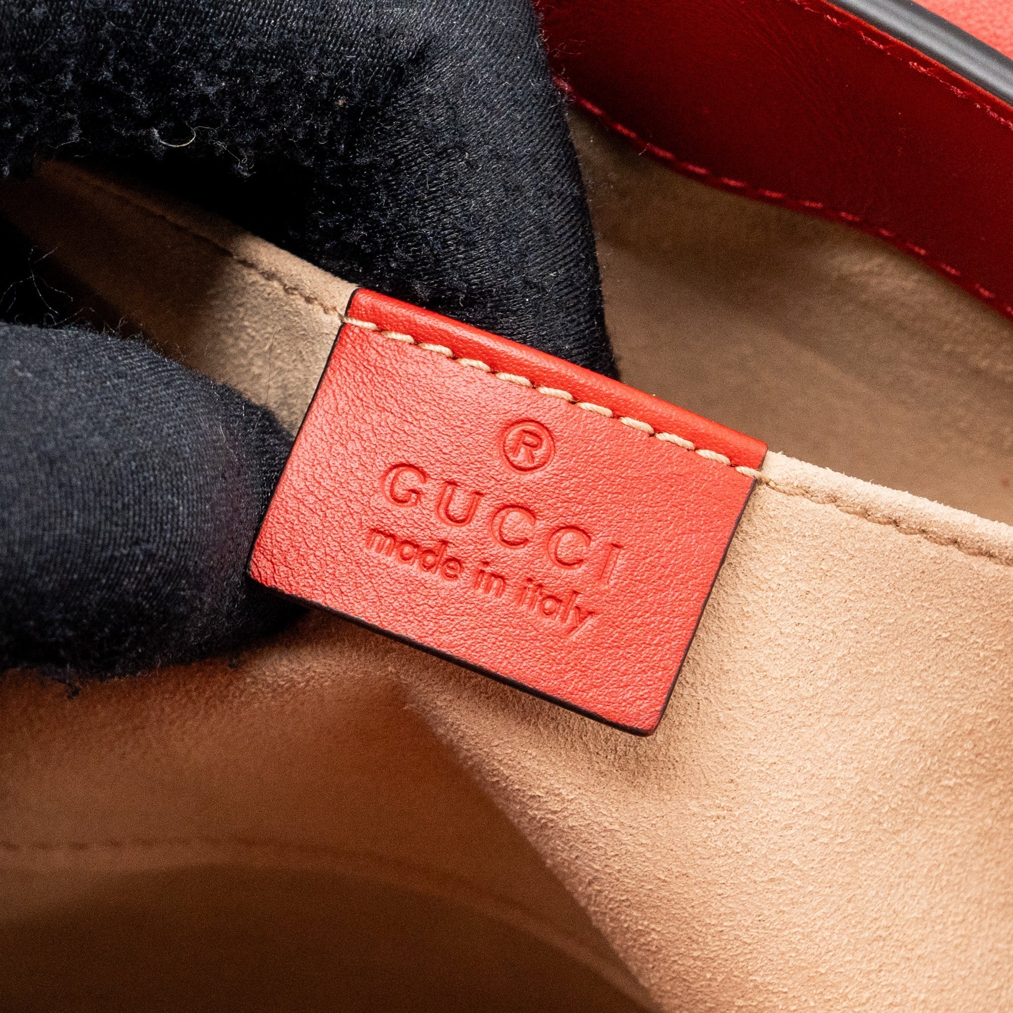 GUCCI SMALL PADLOCK SHOULDER BAG GG SUPREME CANVAS RED GHW