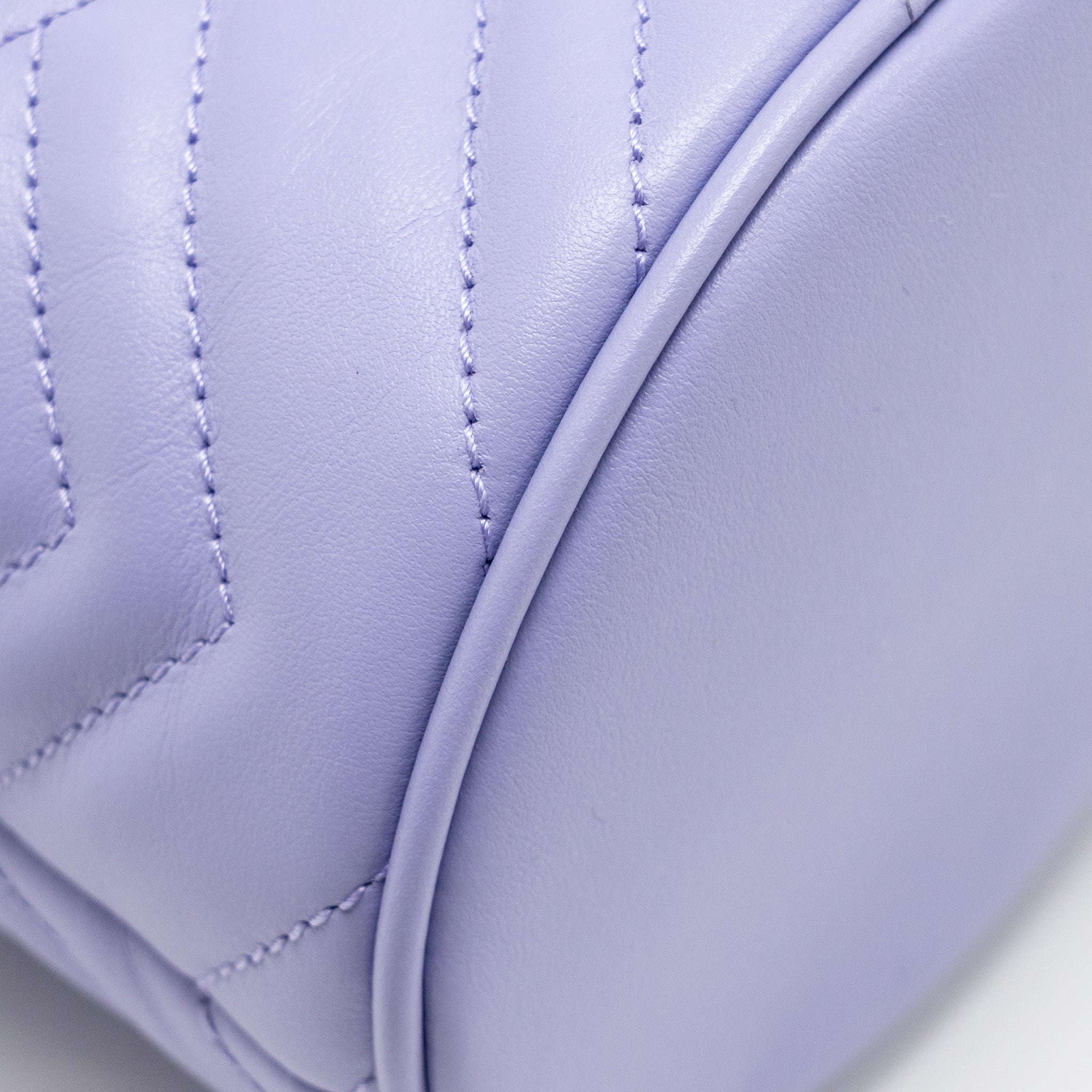 GUCCI GG MARMONT BUCKET BAG CALFSKIN LIGHT PURPLE SHW