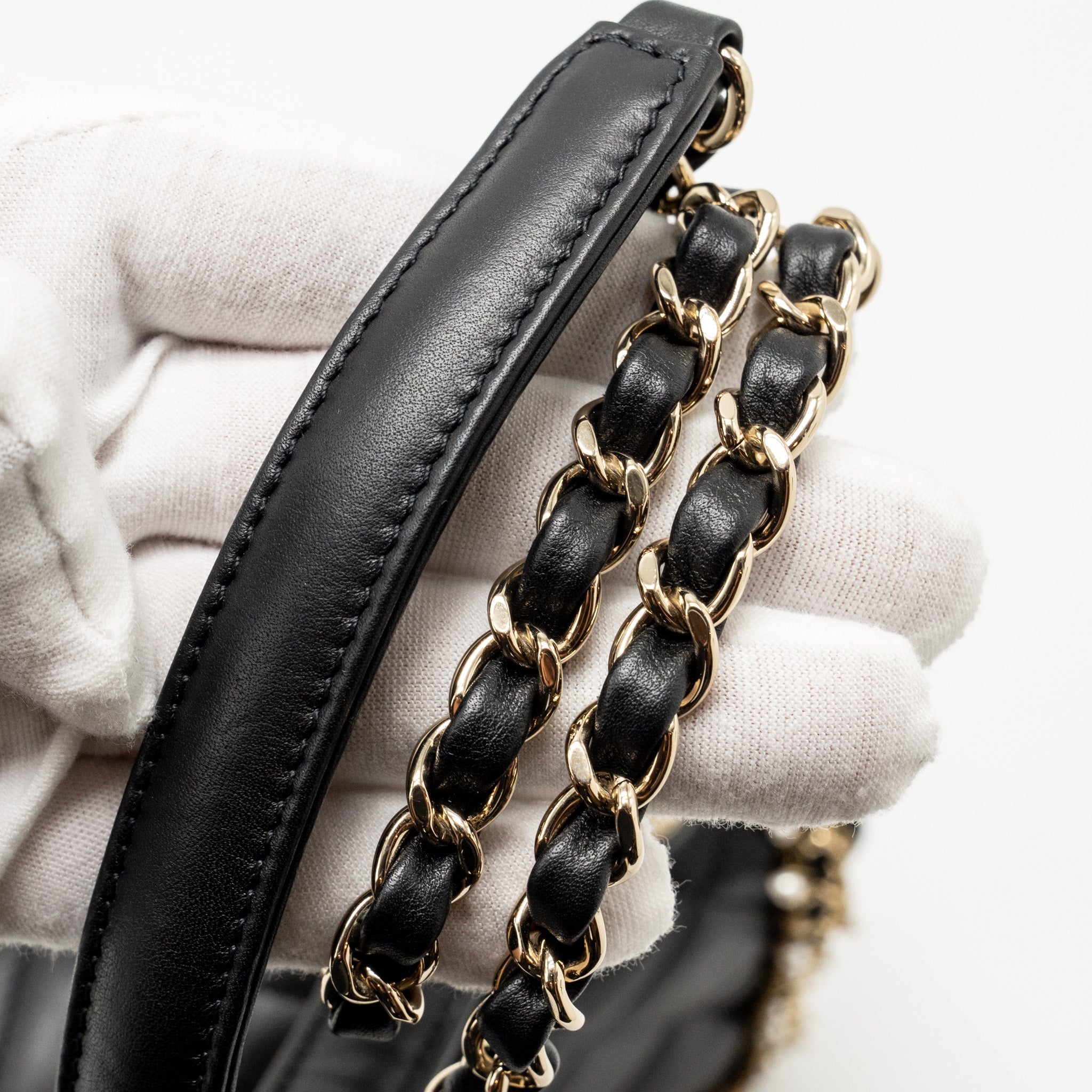 CHANEL PEARL DETAILED EDGE MINI FLAP BAG LAMBSKIN BLACK LGHW (MICROCHIP)