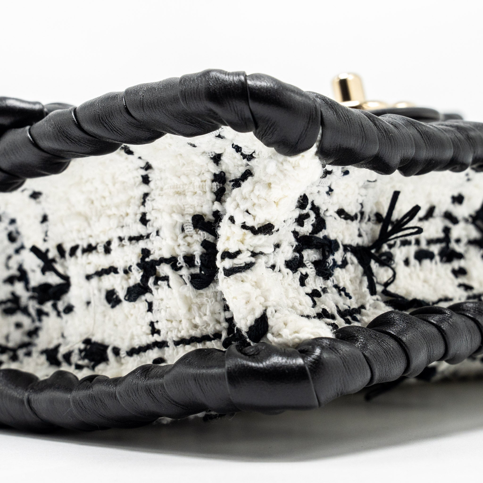 CHANEL SEASONAL MINI SQUARE FLAP BAG TWEED WHITE/BLACK LGHW (MICROCHIP)