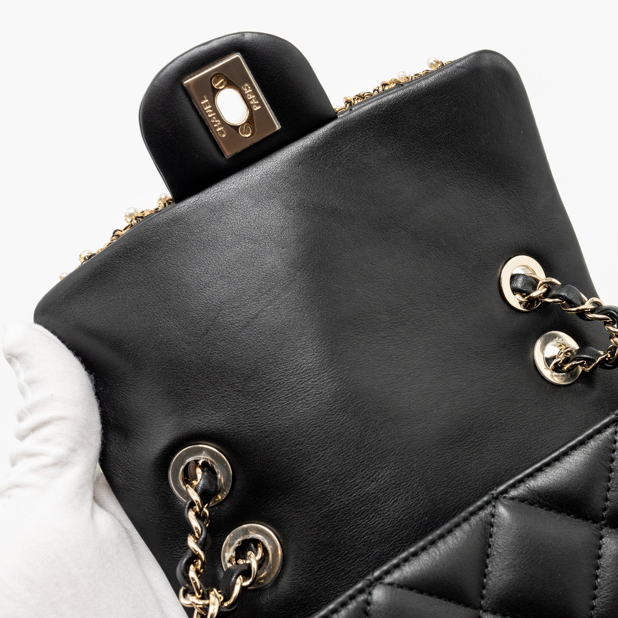 CHANEL PEARL DETAILED EDGE MINI FLAP BAG LAMBSKIN BLACK LGHW (MICROCHIP)