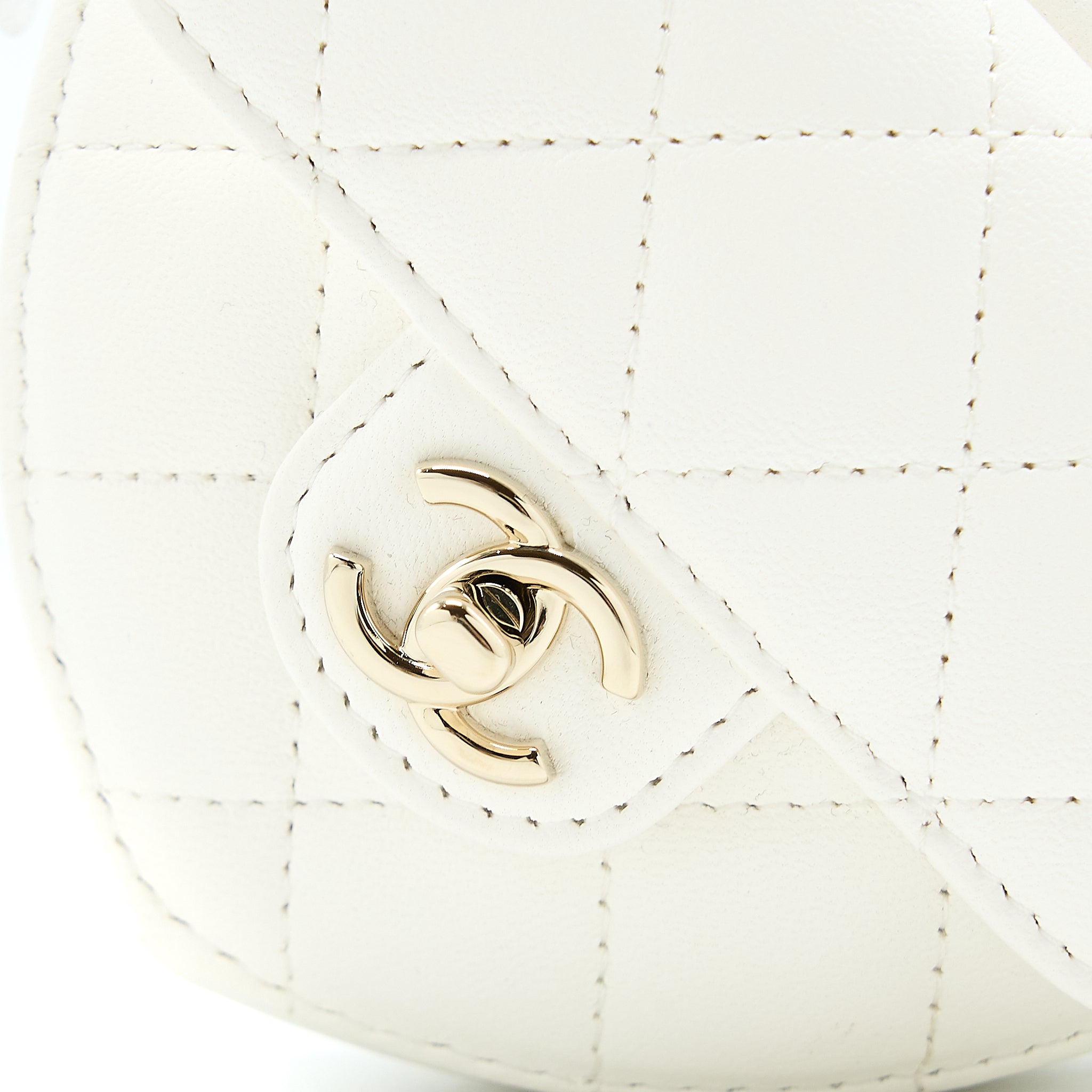 CHANEL 22S HEART BELT BAG LAMBSKIN WHITE LGHW