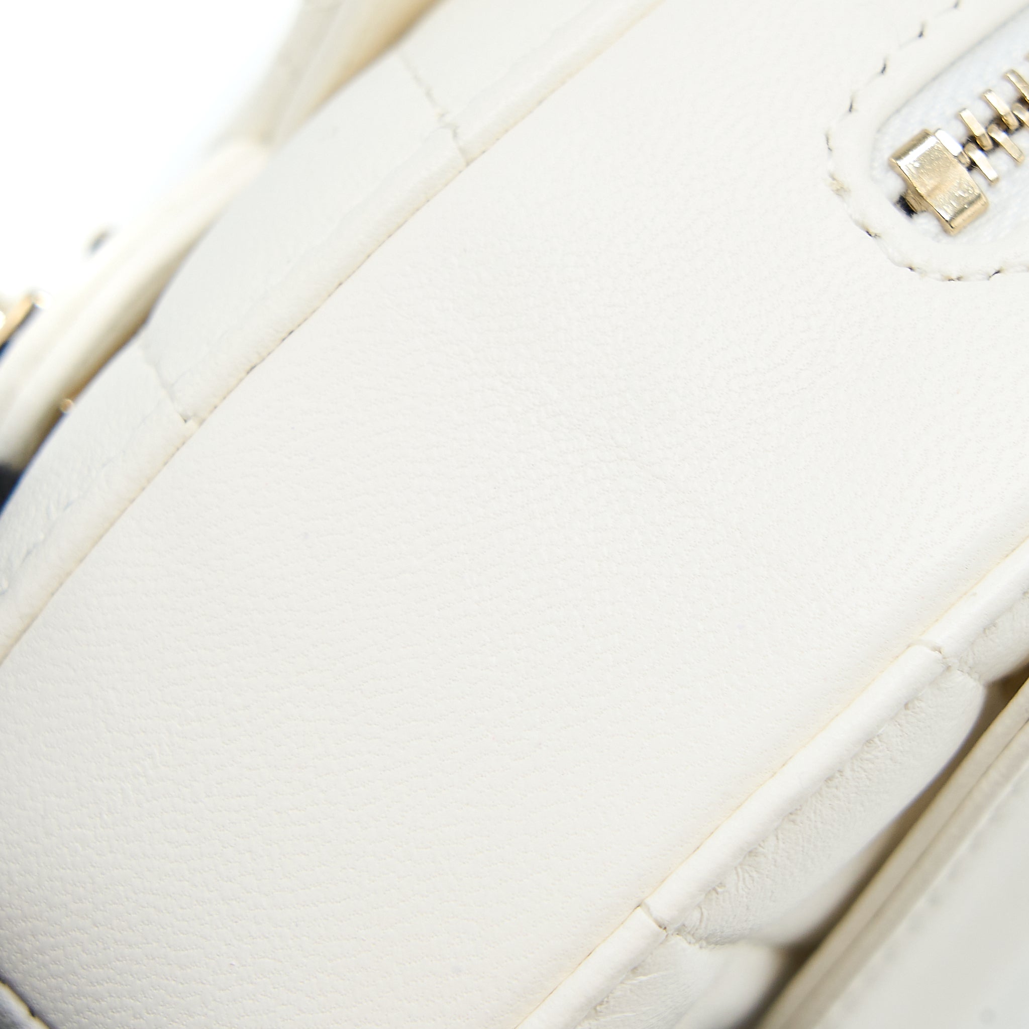CHANEL 22S HEART BELT BAG LAMBSKIN WHITE LGHW