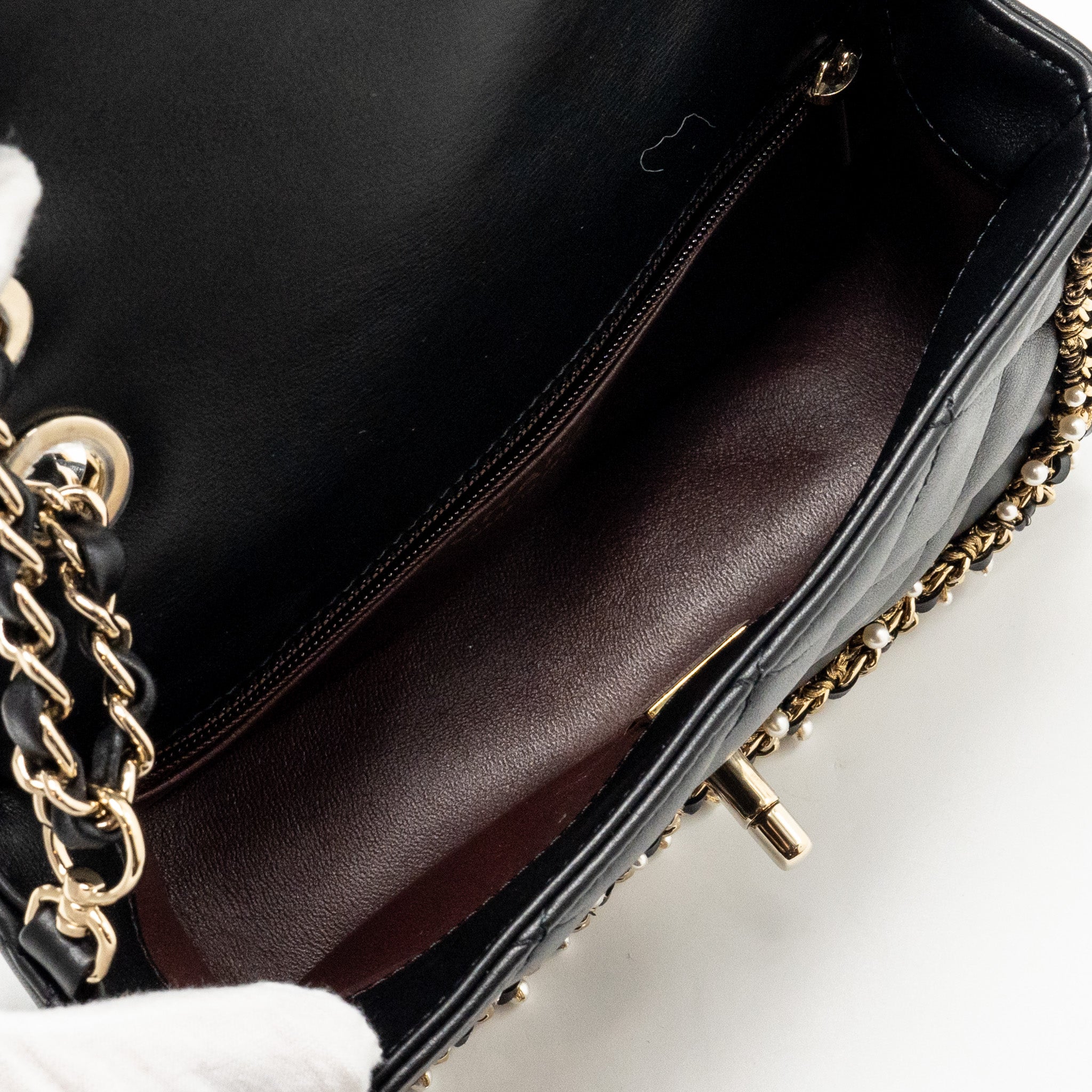 CHANEL PEARL DETAILED EDGE MINI FLAP BAG LAMBSKIN BLACK LGHW (MICROCHIP)