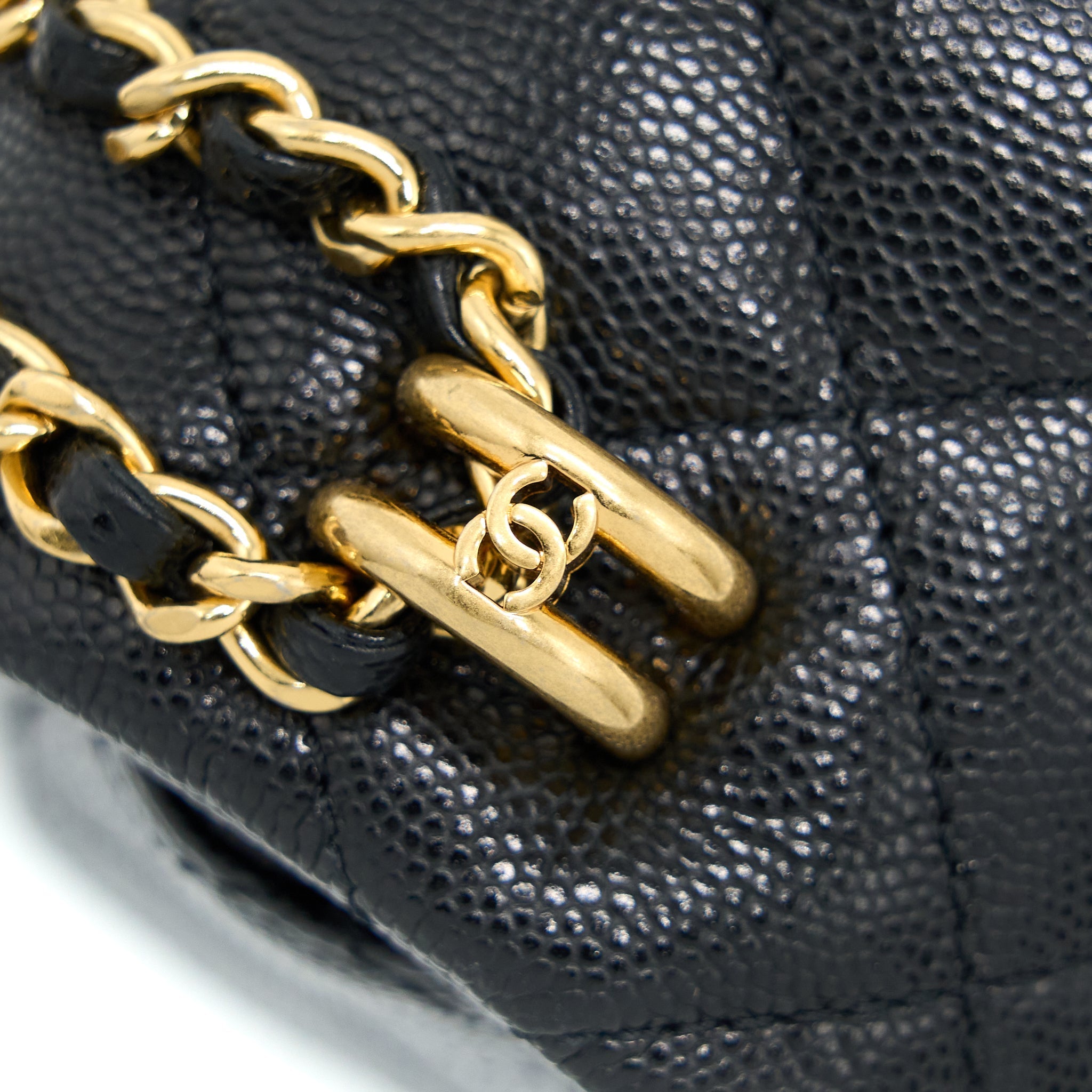 CHANEL 22K COCO FIRST FLAP BAG GRAINED CALFSKIN BLACK GHW (MICROCHIP)