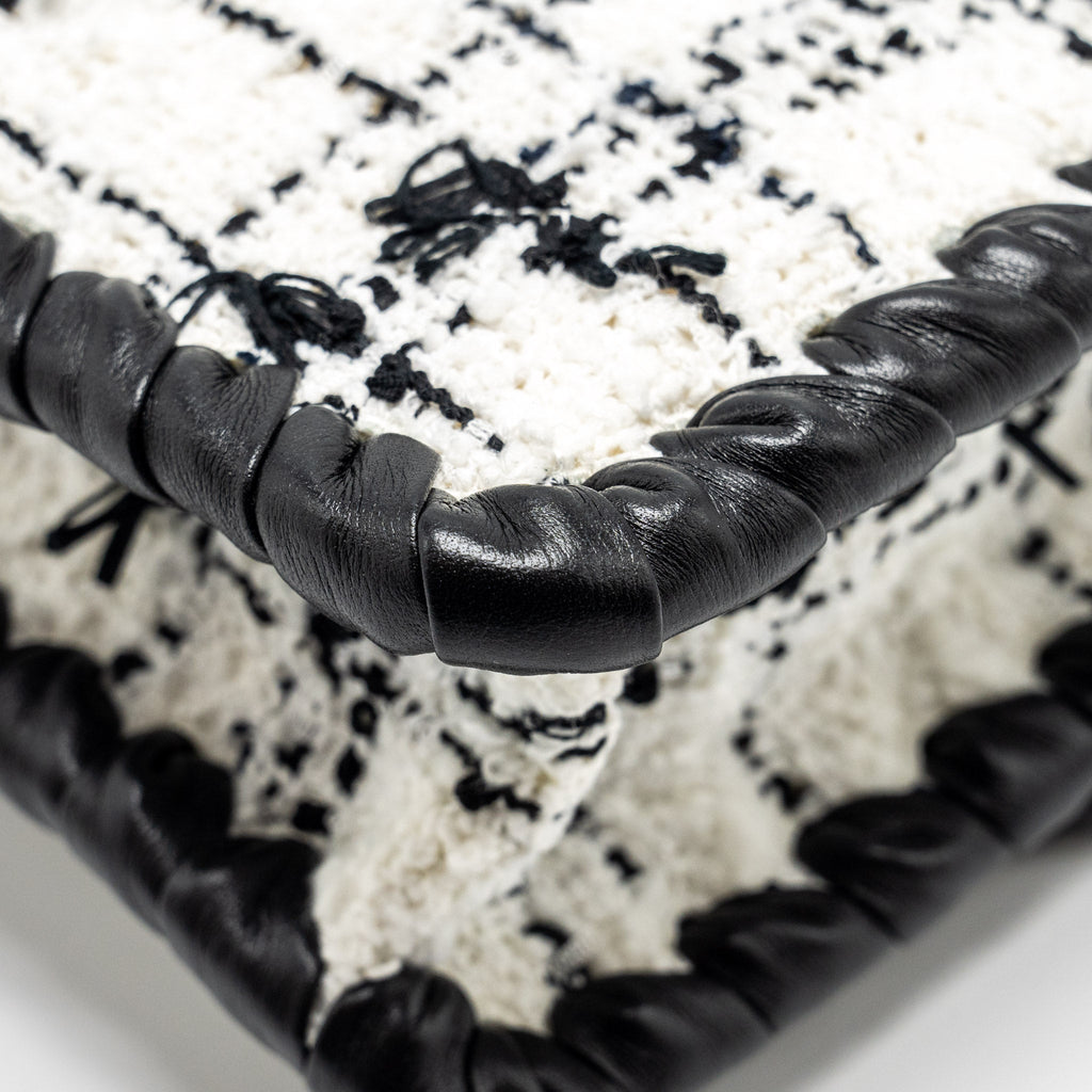 CHANEL SEASONAL MINI SQUARE FLAP BAG TWEED WHITE/BLACK LGHW (MICROCHIP)