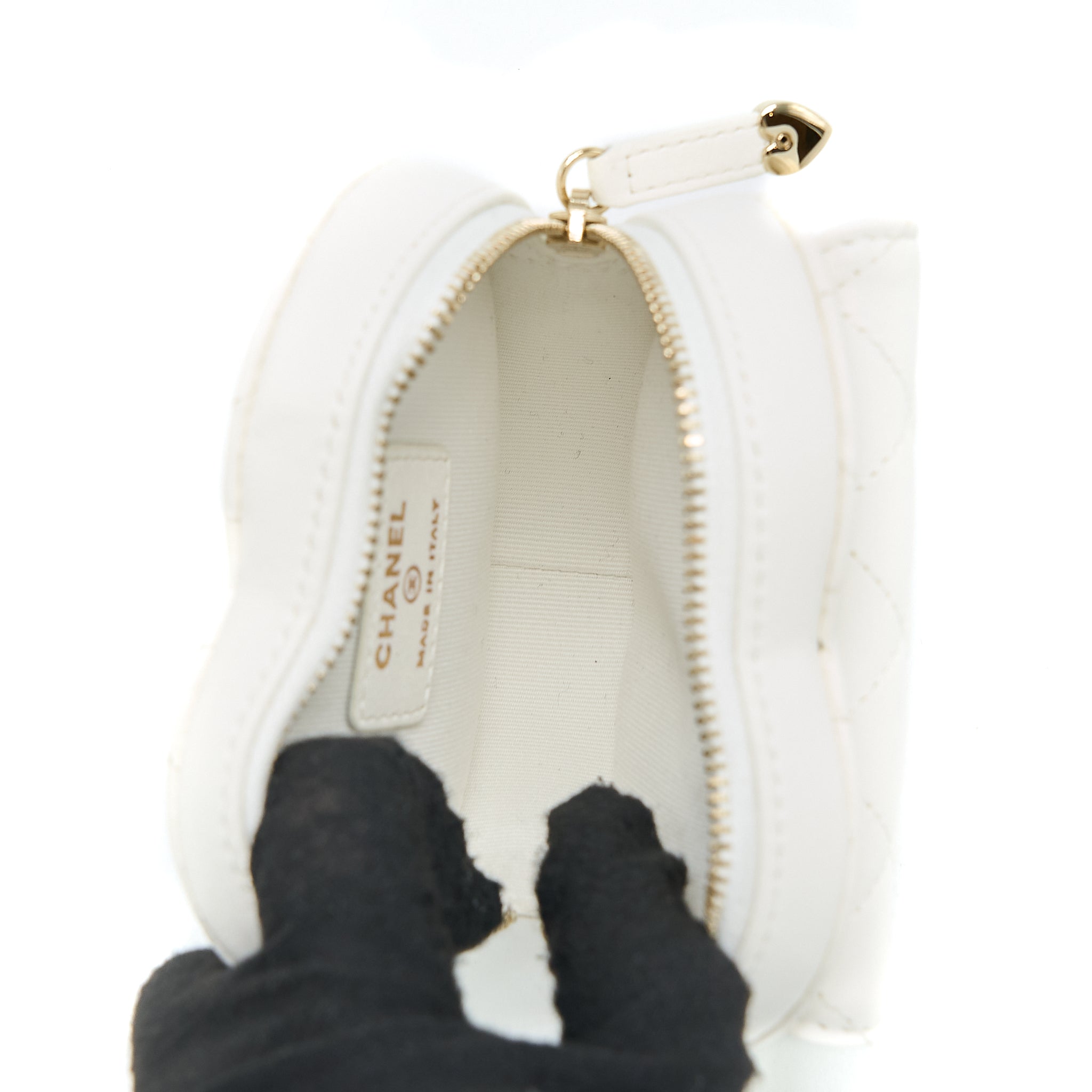 CHANEL 22S HEART BELT BAG LAMBSKIN WHITE LGHW