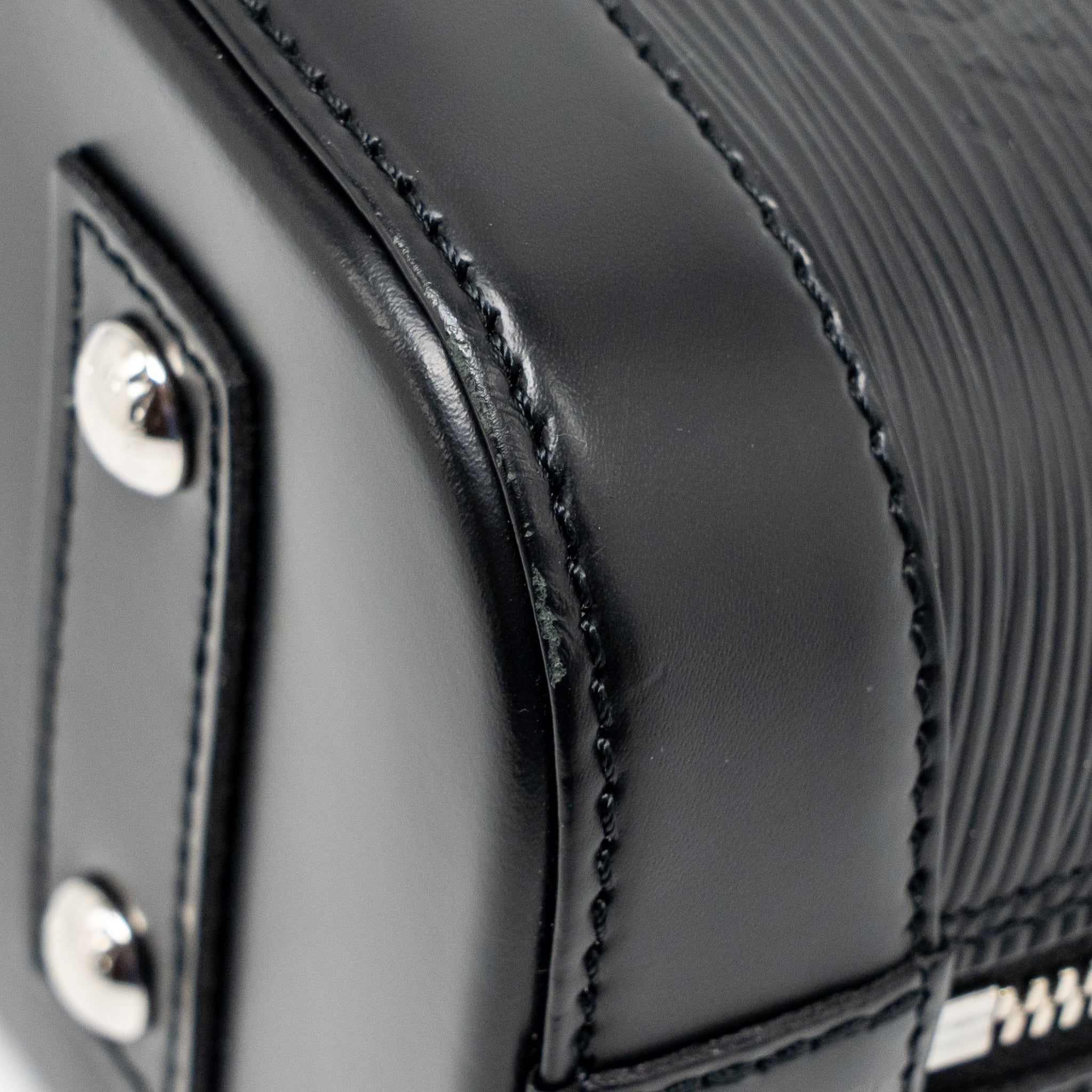 LOUIS VUITTON ALMA BB EPI LEATHER BLACK SHW