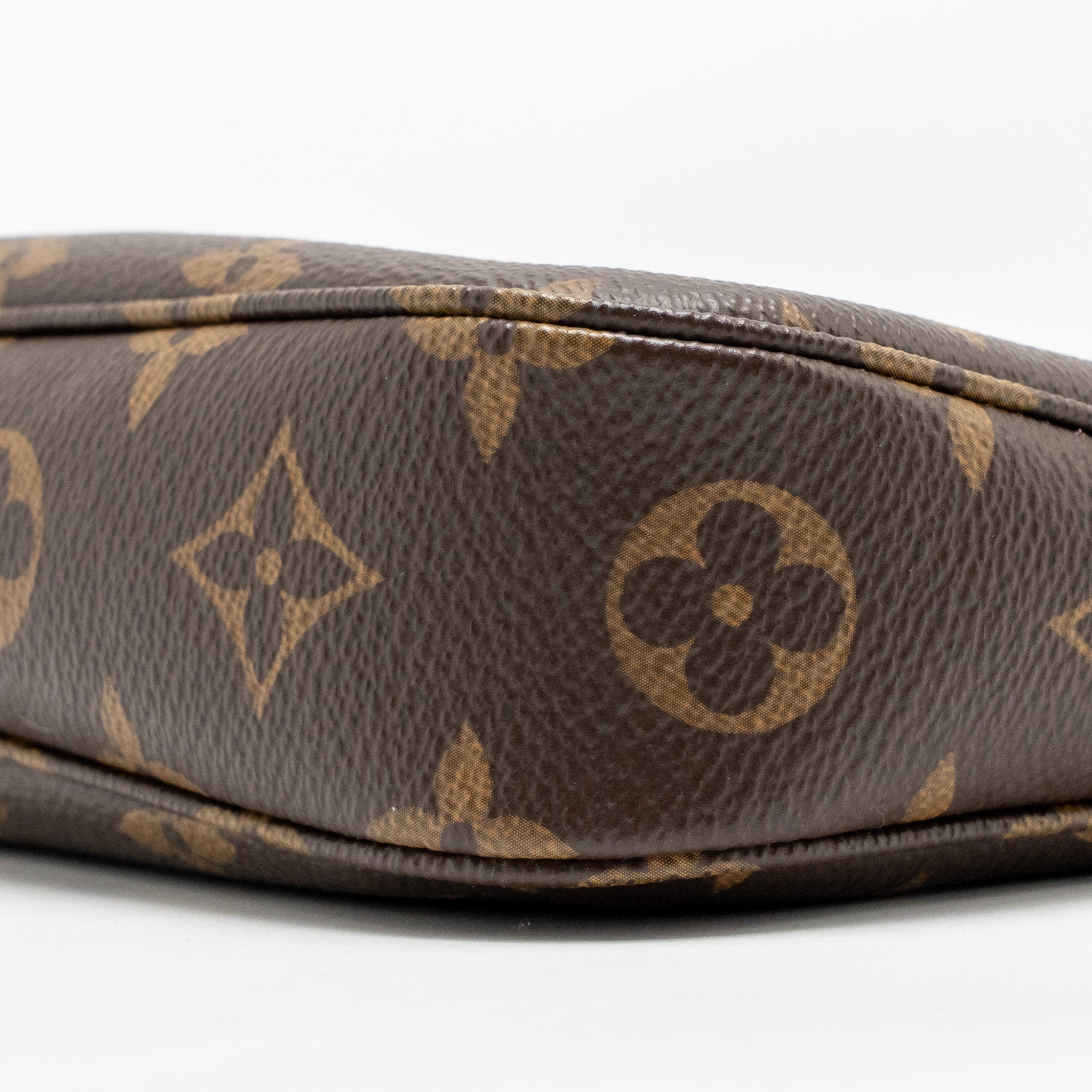 LOUIS VUITTON POCHETTE ACCESSORIES MONOGRAM CANVAS GHW