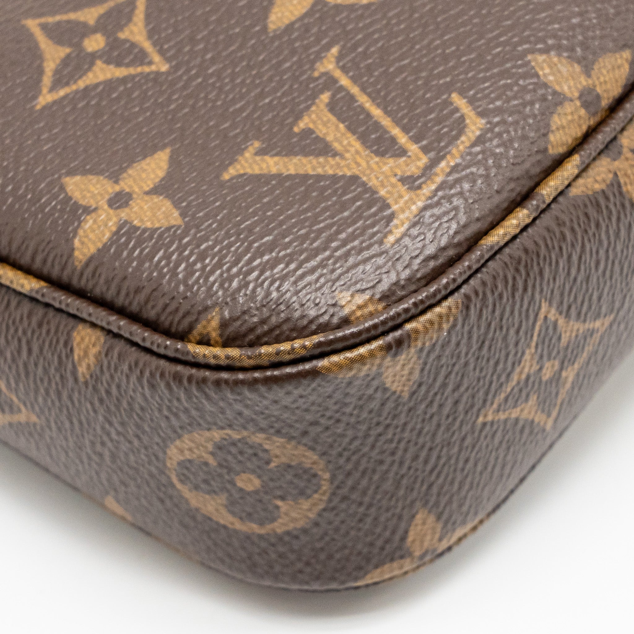LOUIS VUITTON POCHETTE ACCESSORIES MONOGRAM CANVAS GHW
