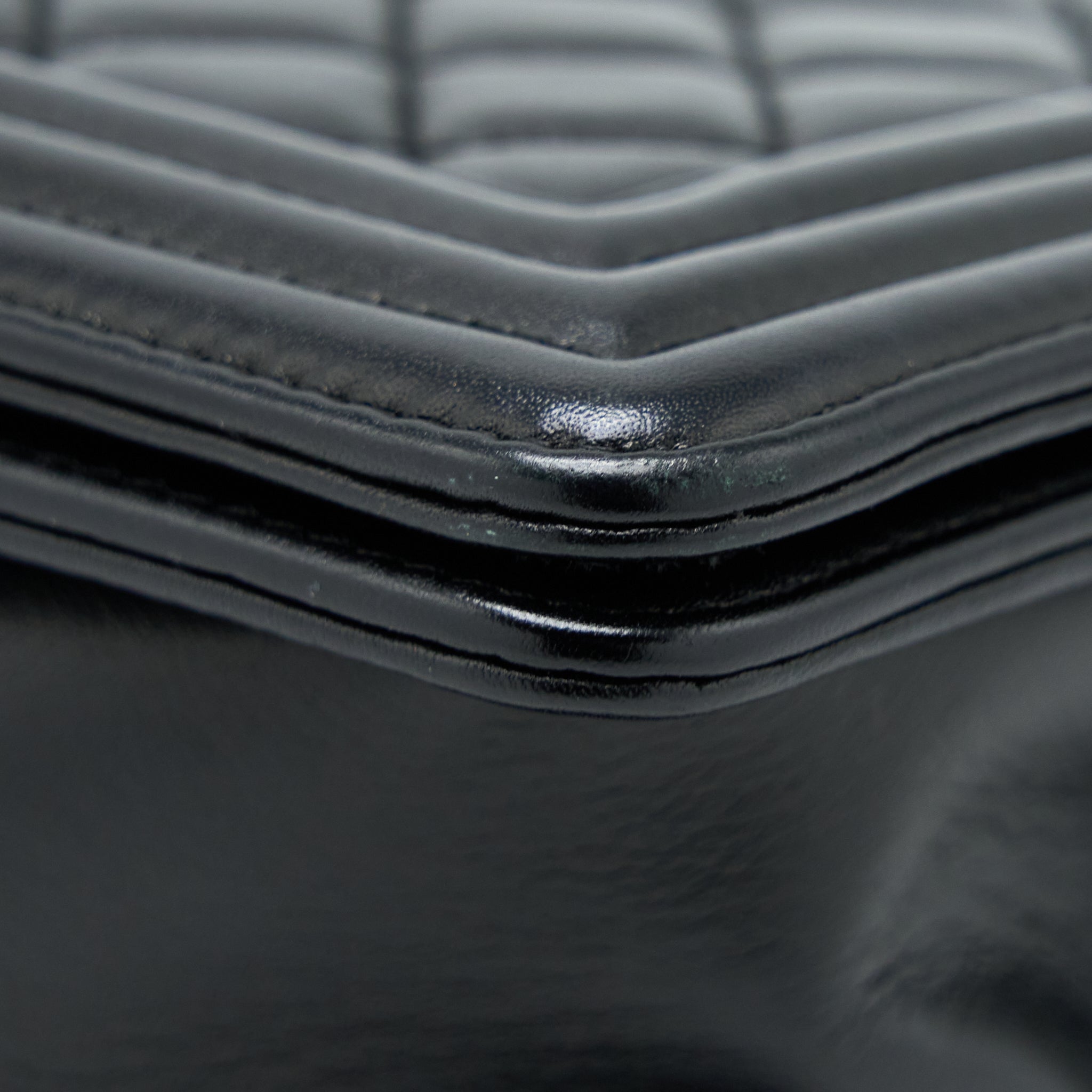 CHANEL MEDIUM BOY BAG LAMBSKIN BLACK RUTHENIUM SHW