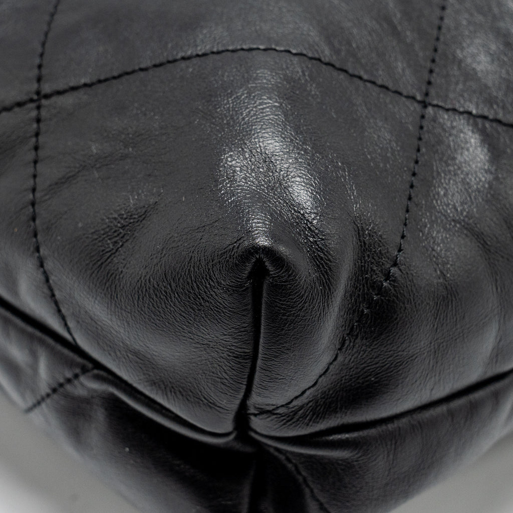 CHANEL MEDIUM 22 BAG CALFSKIN BLACK SHW (MICROCHIP)