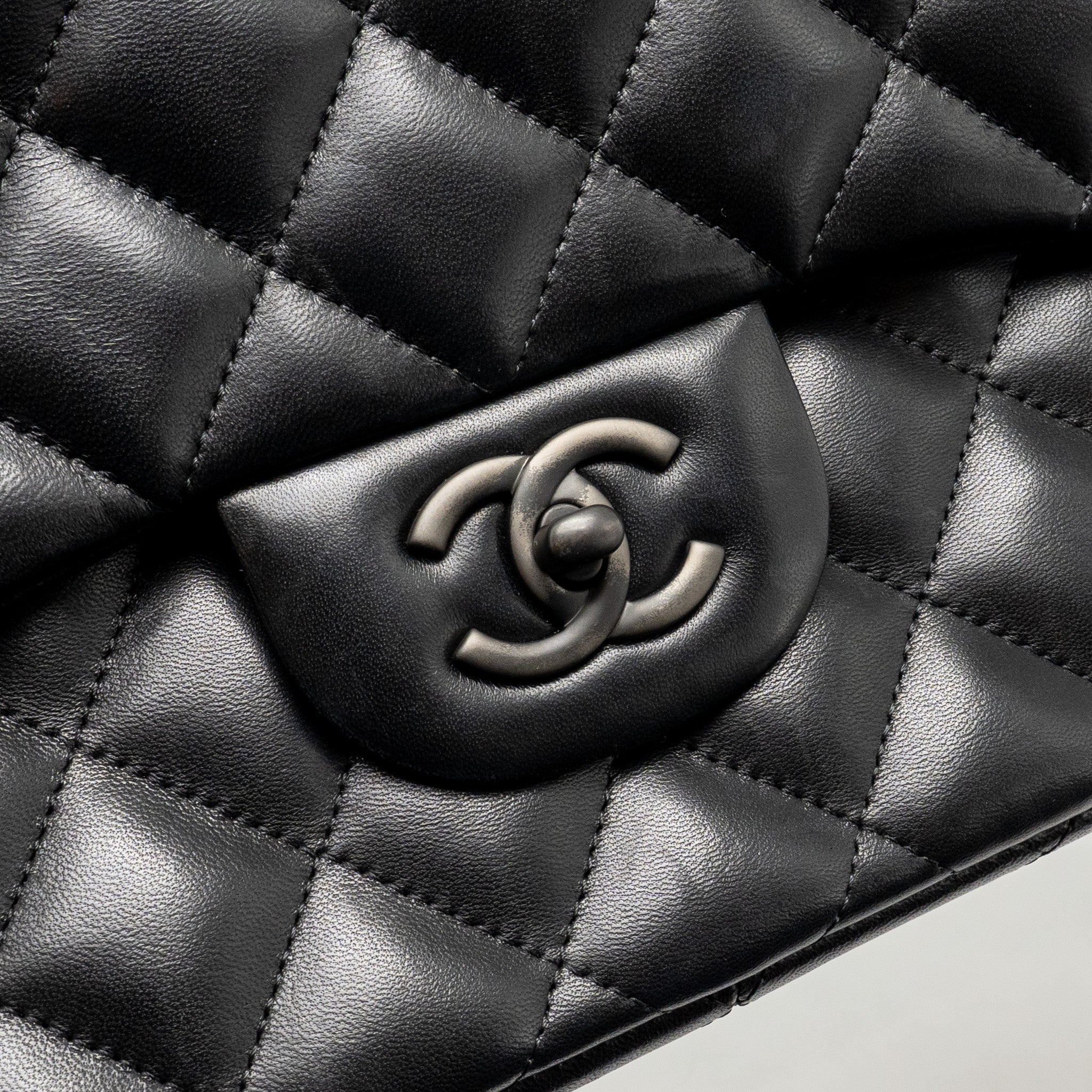 CHANEL JUMBO CLASSIC DOUBLE FLAP BAG LAMBSKIN SO BLACK
