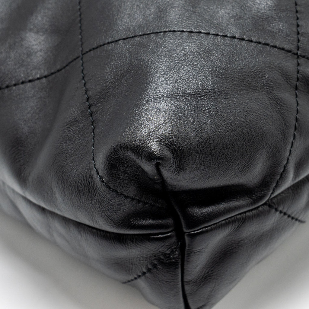 CHANEL MEDIUM 22 BAG CALFSKIN BLACK SHW (MICROCHIP)