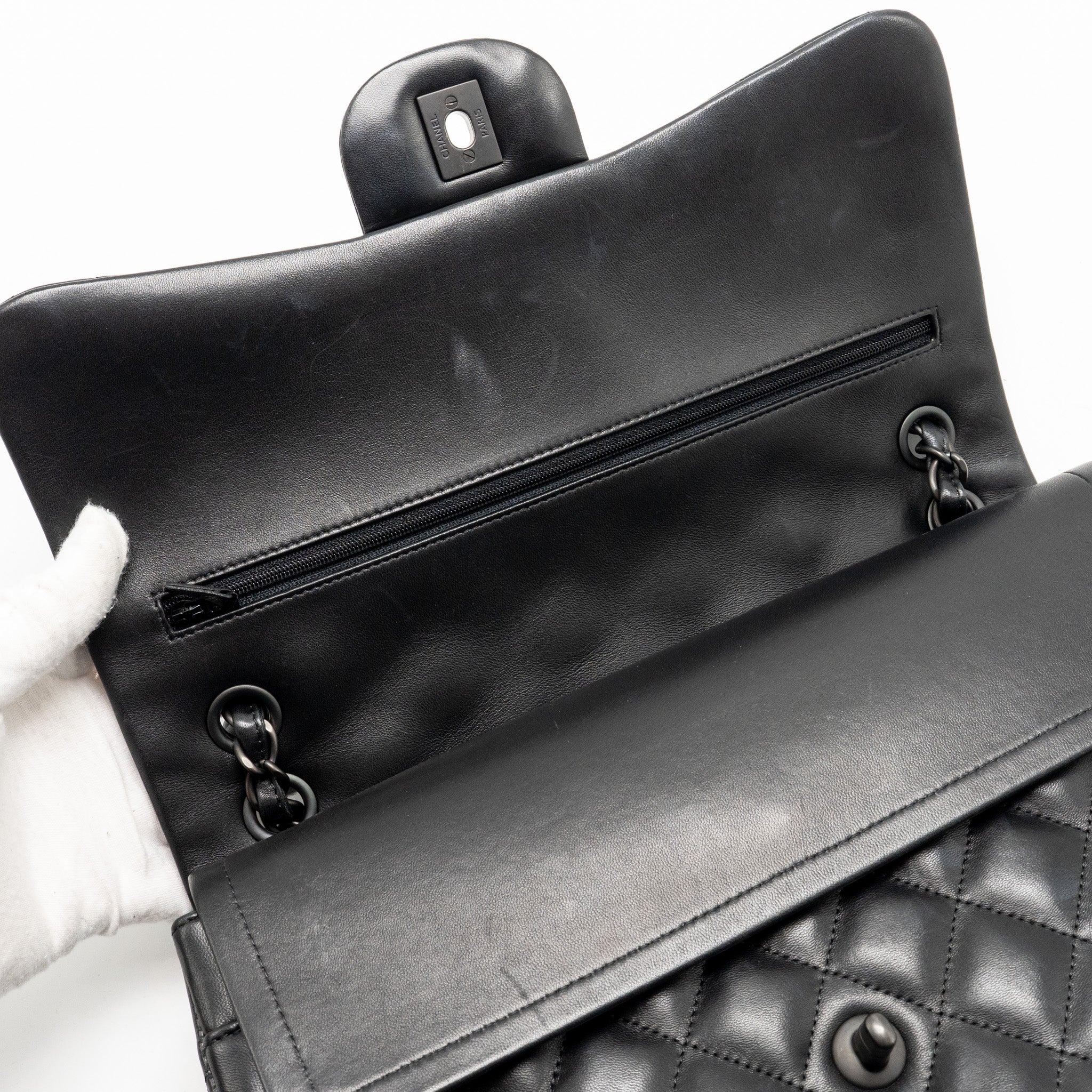 CHANEL JUMBO CLASSIC DOUBLE FLAP BAG LAMBSKIN SO BLACK