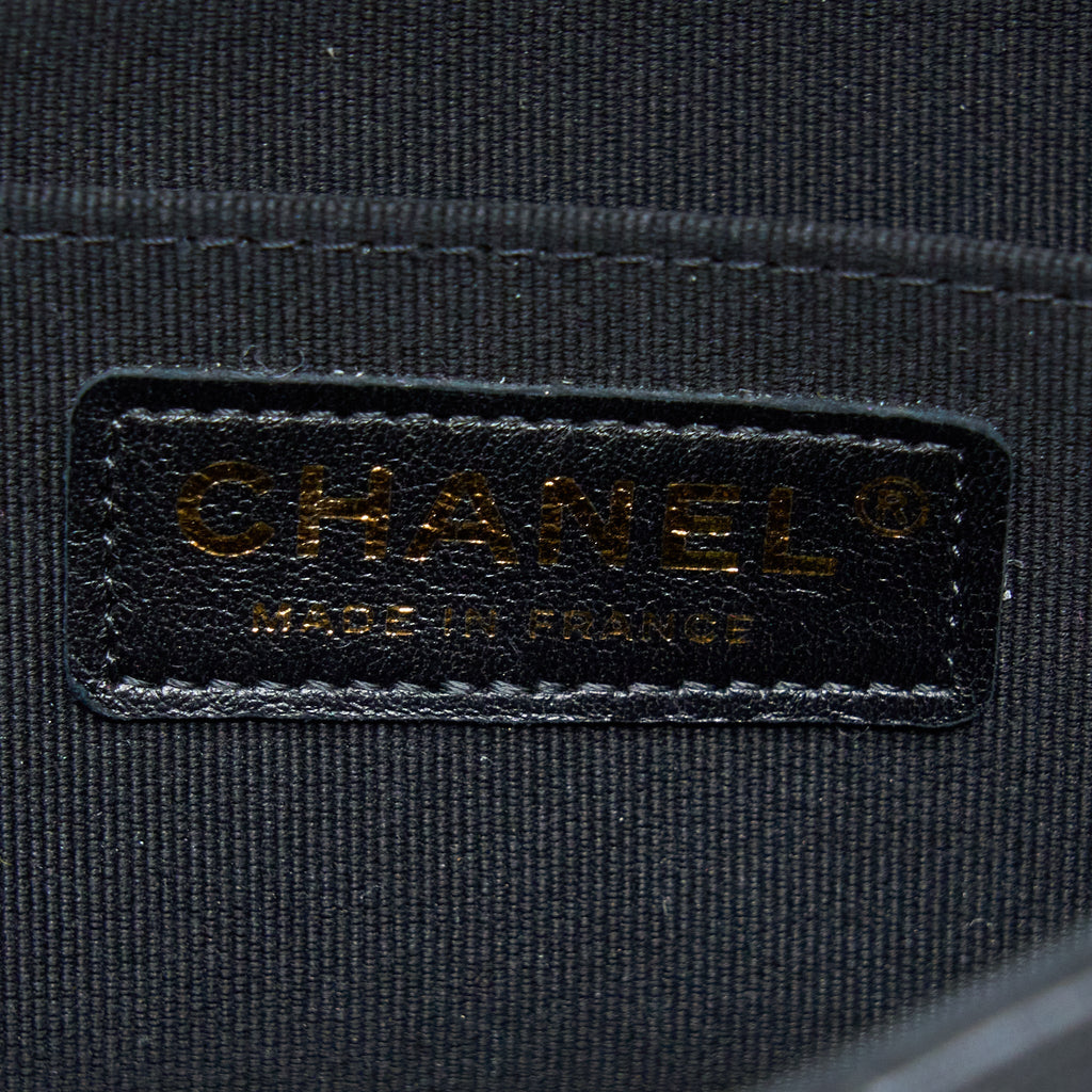 CHANEL 21A QUILTED DETAILED LOGO FLAP BAG LAMBSKIN BLACK GHW (MICROCHIP)