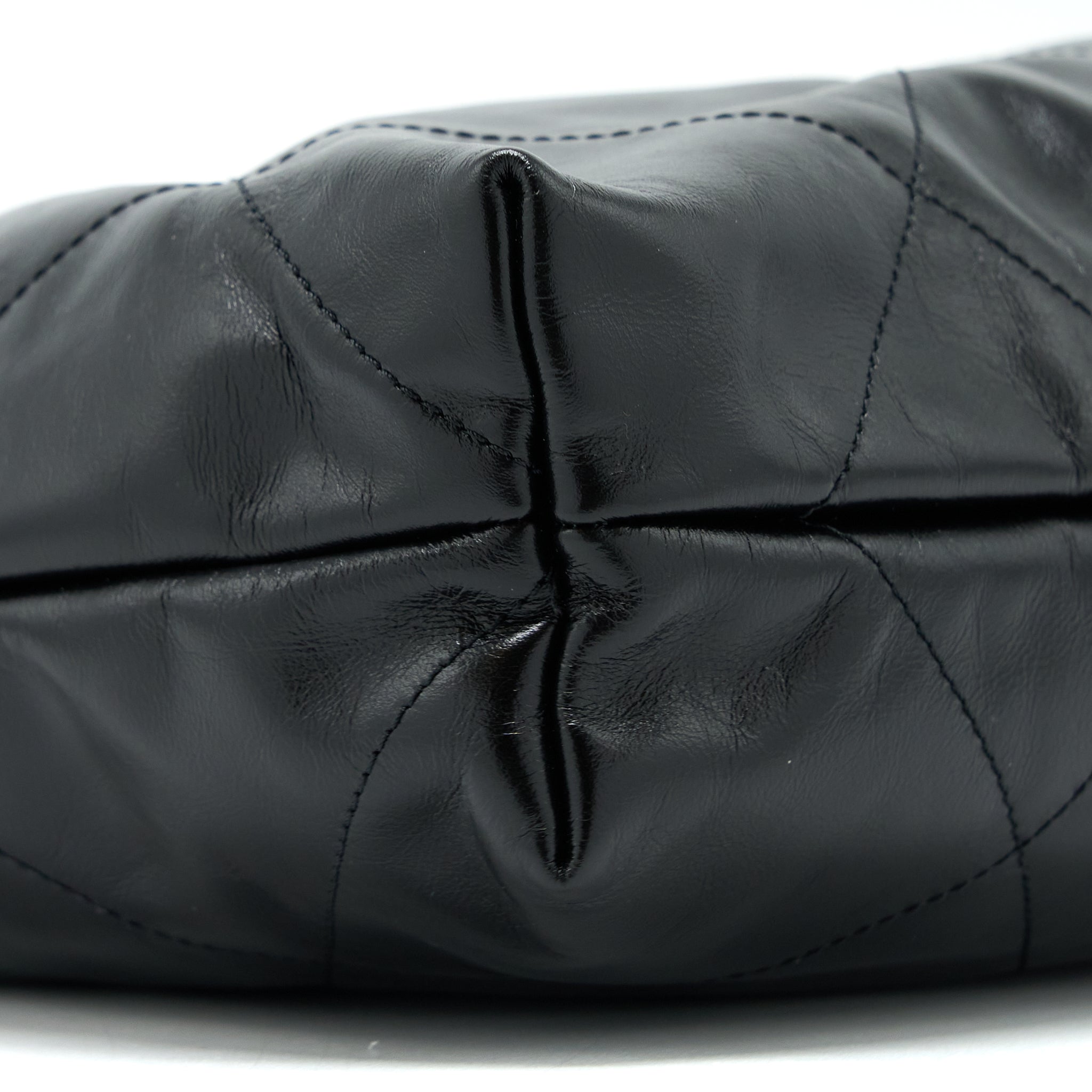 CHANEL MEDIUM 22 BAG SHINY CALFSKIN SO BLACK WITH BLACK HARDWARE (MICROCHIP)