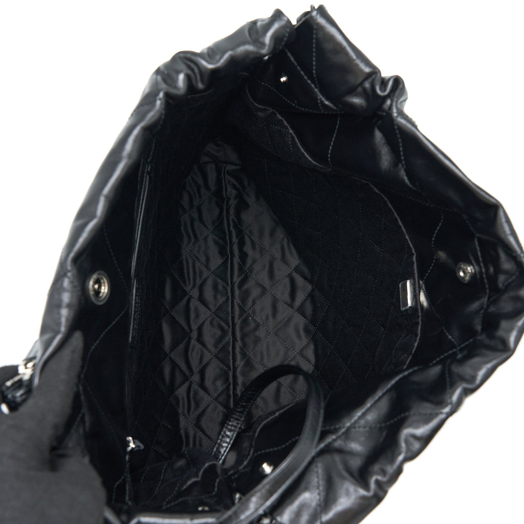 CHANEL MEDIUM 22 BAG SHINY CALFSKIN SO BLACK WITH BLACK HARDWARE (MICROCHIP)