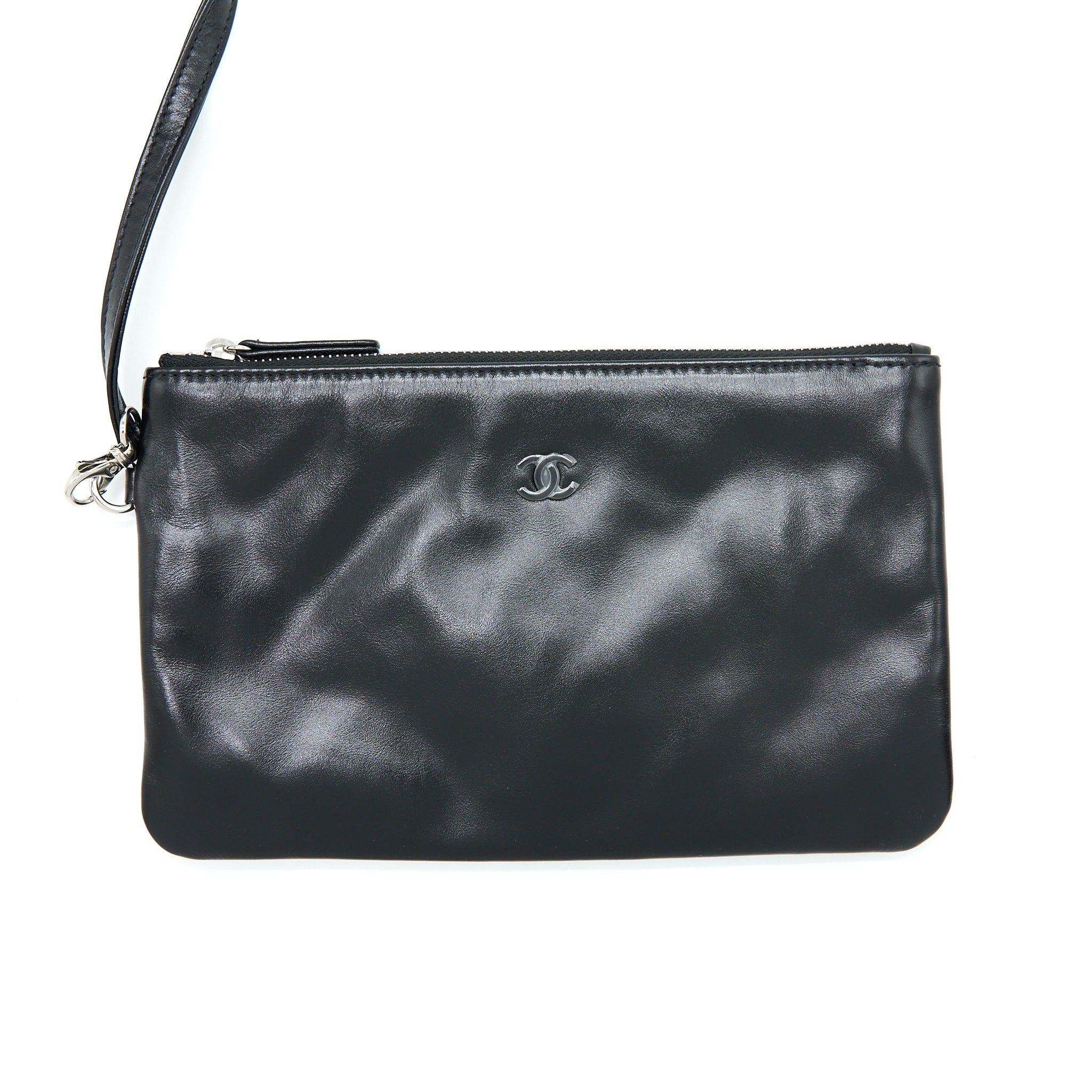 CHANEL MEDIUM 22 BAG SHINY CALFSKIN SO BLACK WITH BLACK HARDWARE (MICROCHIP)