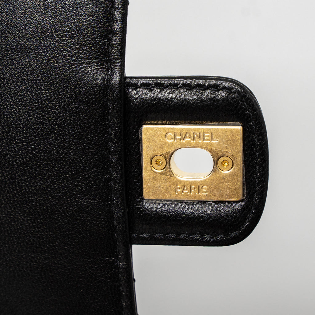 CHANEL 22K RETRO NEW CLASSIC SQUARE MINI FLAP BAG GOATSKIN BLACK BRUSHED GHW (MICROCHIP)