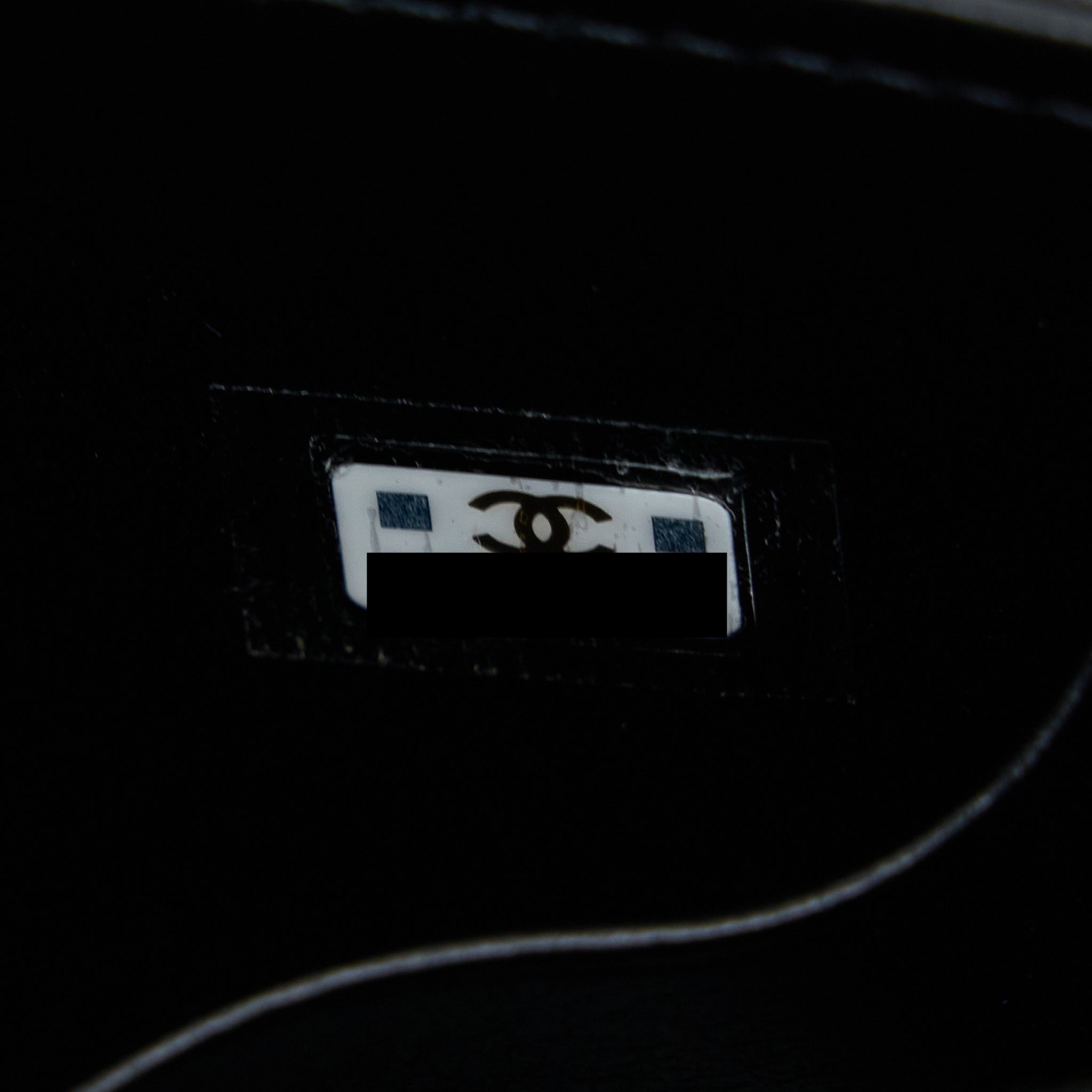 CHANEL 22B FLAP BAG ENAMEL/CC LOGO TOP HANDLE LAMBSKIN BLACK BRUSHED GHW