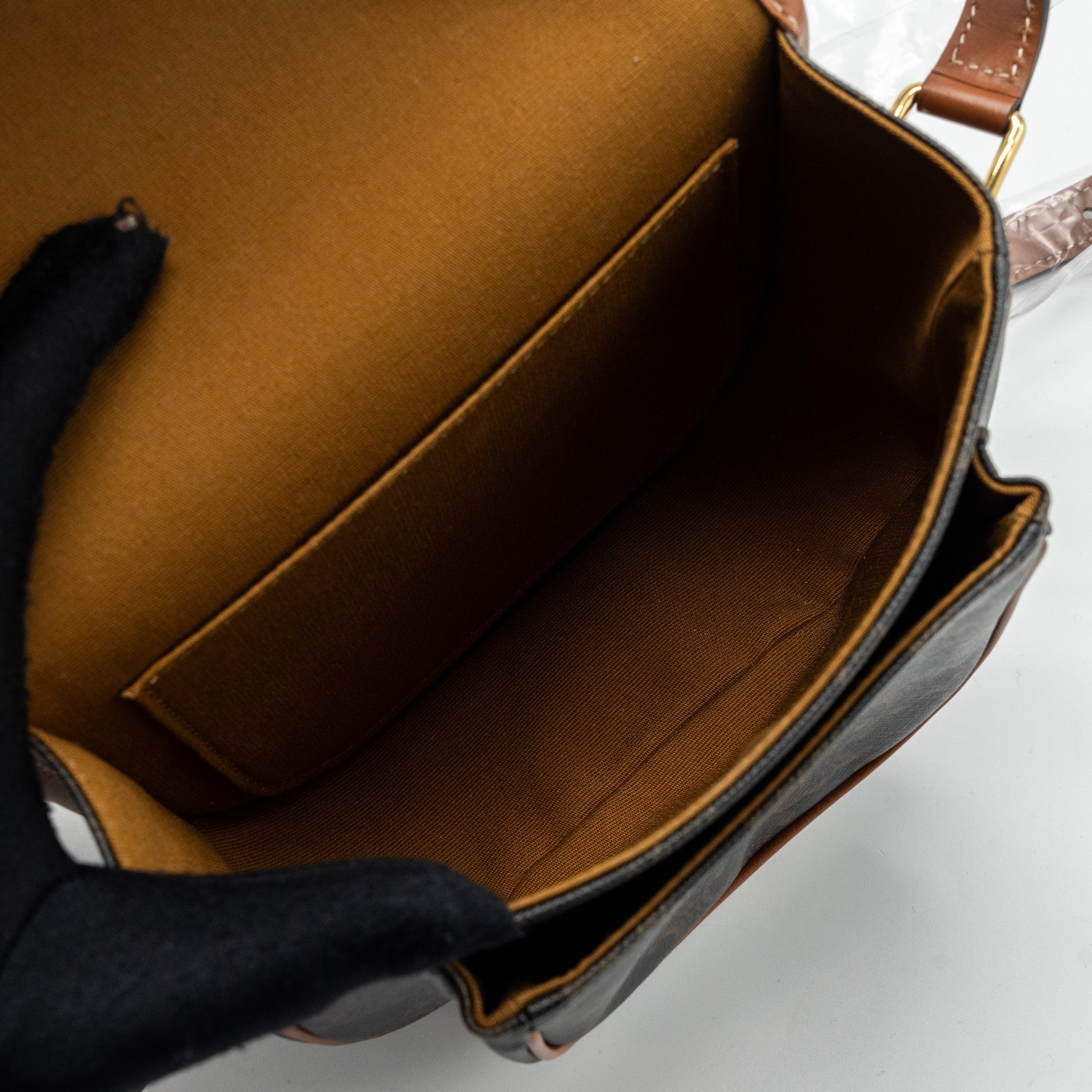 CELINE MEDIUM FOLCO BAG TRIOMPHE CANVAS AND CALFSKIN TAN GHW
