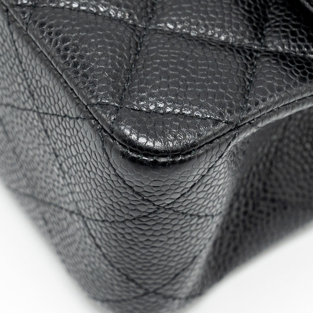 CHANEL MEDIUM CLASSIC DOUBLE FLAP BAG CAVIAR BLACK GHW