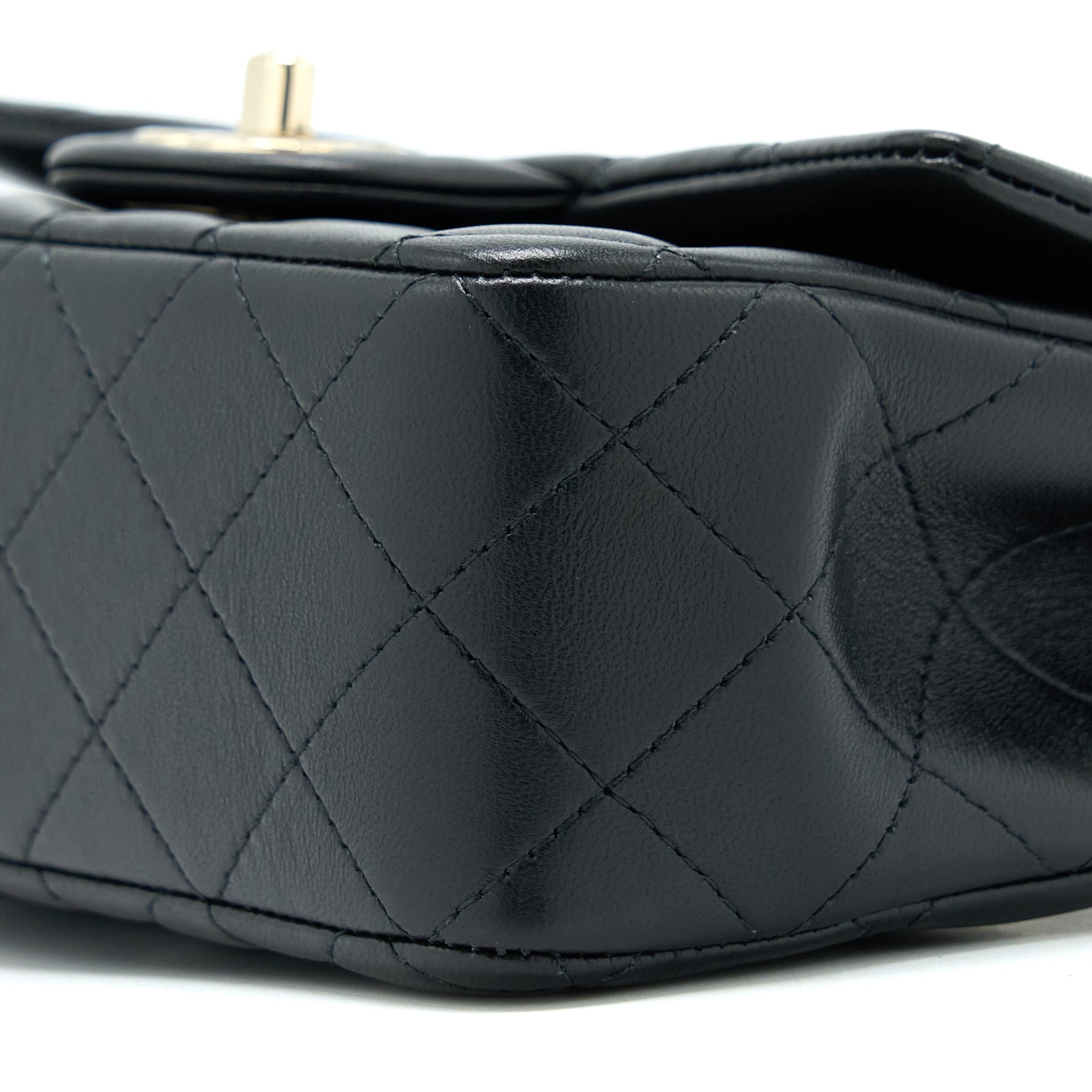 CHANEL 22A TOP HANDLE MINI RECTANGULAR FLAP BAG LAMBSKIN BLACK GHW (MICROCHIP)