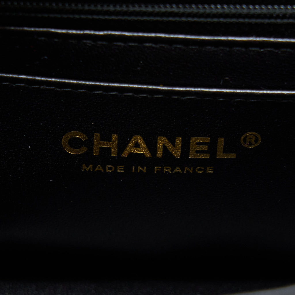 CHANEL 22A TOP HANDLE MINI RECTANGULAR FLAP BAG LAMBSKIN BLACK GHW (MICROCHIP)