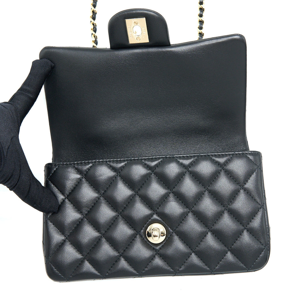 CHANEL 22A TOP HANDLE MINI RECTANGULAR FLAP BAG LAMBSKIN BLACK GHW (MICROCHIP)