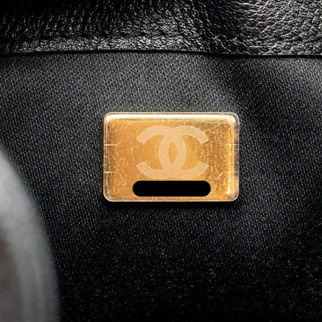CHANEL 25 SMALL HANDBAG GRAINED CALFSKIN BLACK GHW (MICROCHIP)