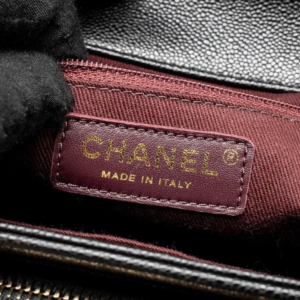 CHANEL SMALL BUSINESS AFFINITY CAVIAR BLACK LGHW (MICROCHIP)