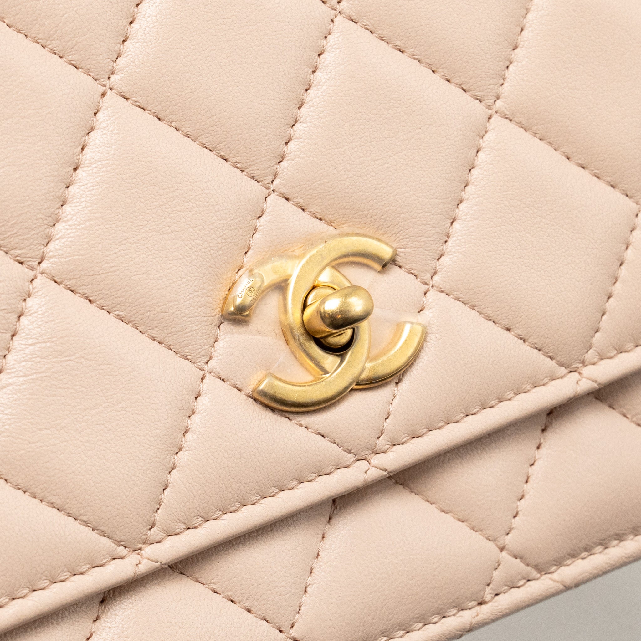 CHANEL PEARL CRUSH WALLET ON CHAIN LAMBSKIN LIGHT PINK GHW (MICROCHIP)