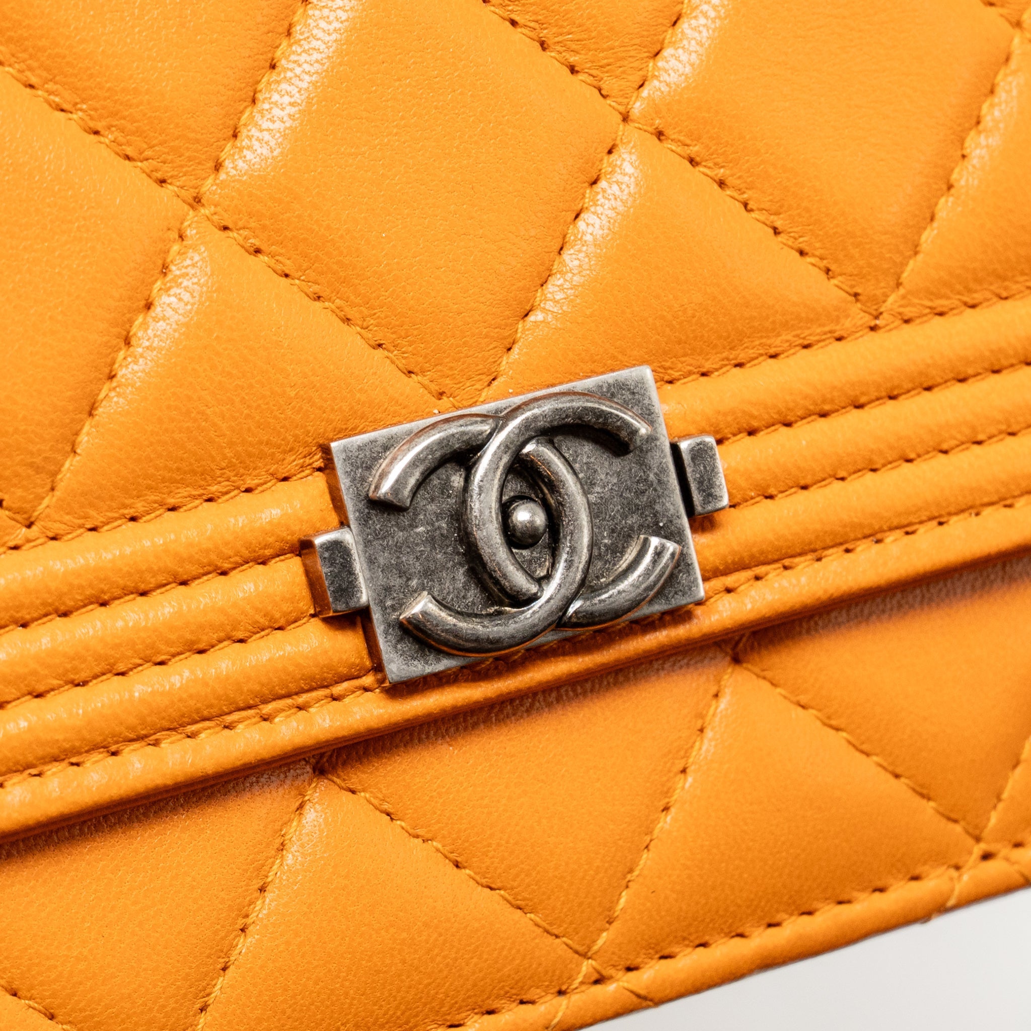CHANEL BOY WALLET ON CHAIN LAMBSKIN ORANGE RUTHENIUM SILVER HARDWARE