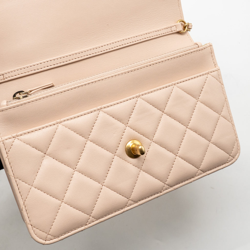 CHANEL PEARL CRUSH WALLET ON CHAIN LAMBSKIN LIGHT PINK GHW (MICROCHIP)