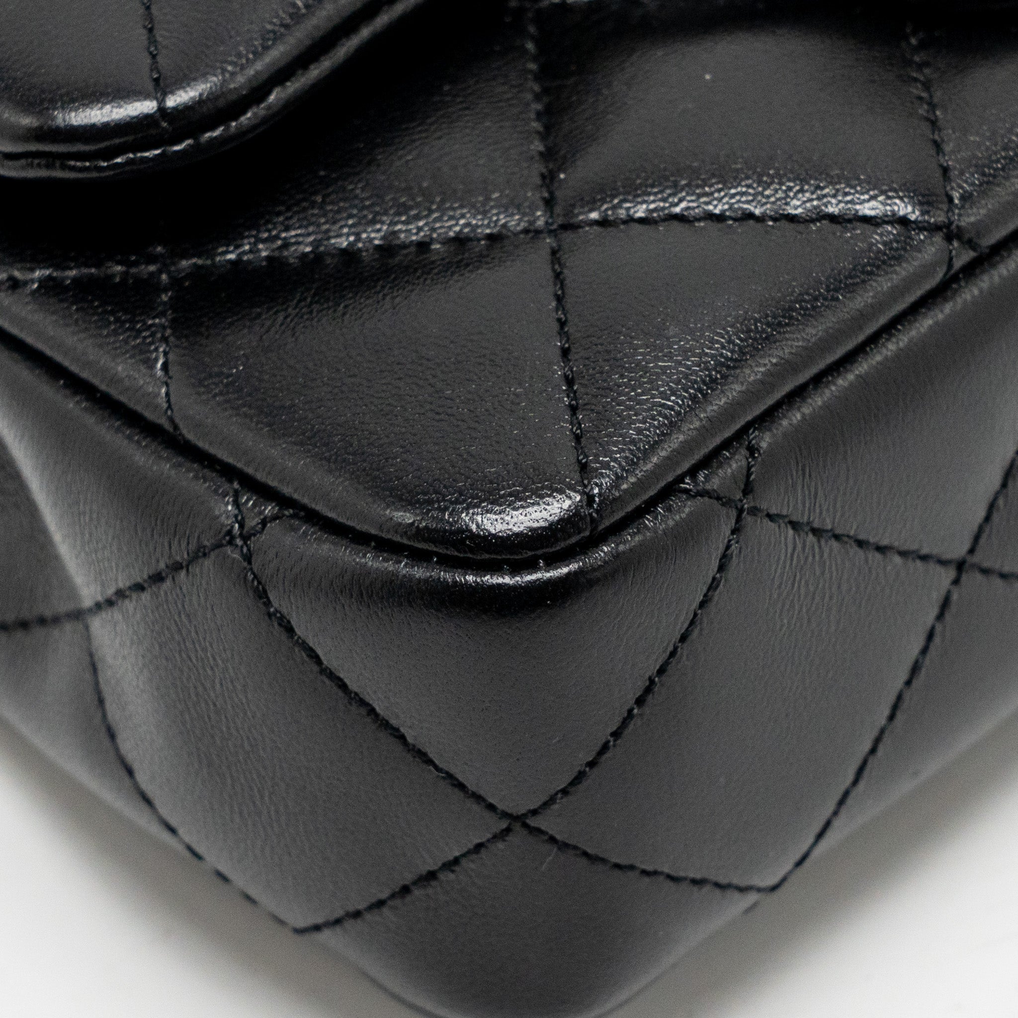 CHANEL 25C COCO LOVE ADJUSTABLE CHAIN SHINY LAMBSKIN BLACK GHW (MICROCHIP)