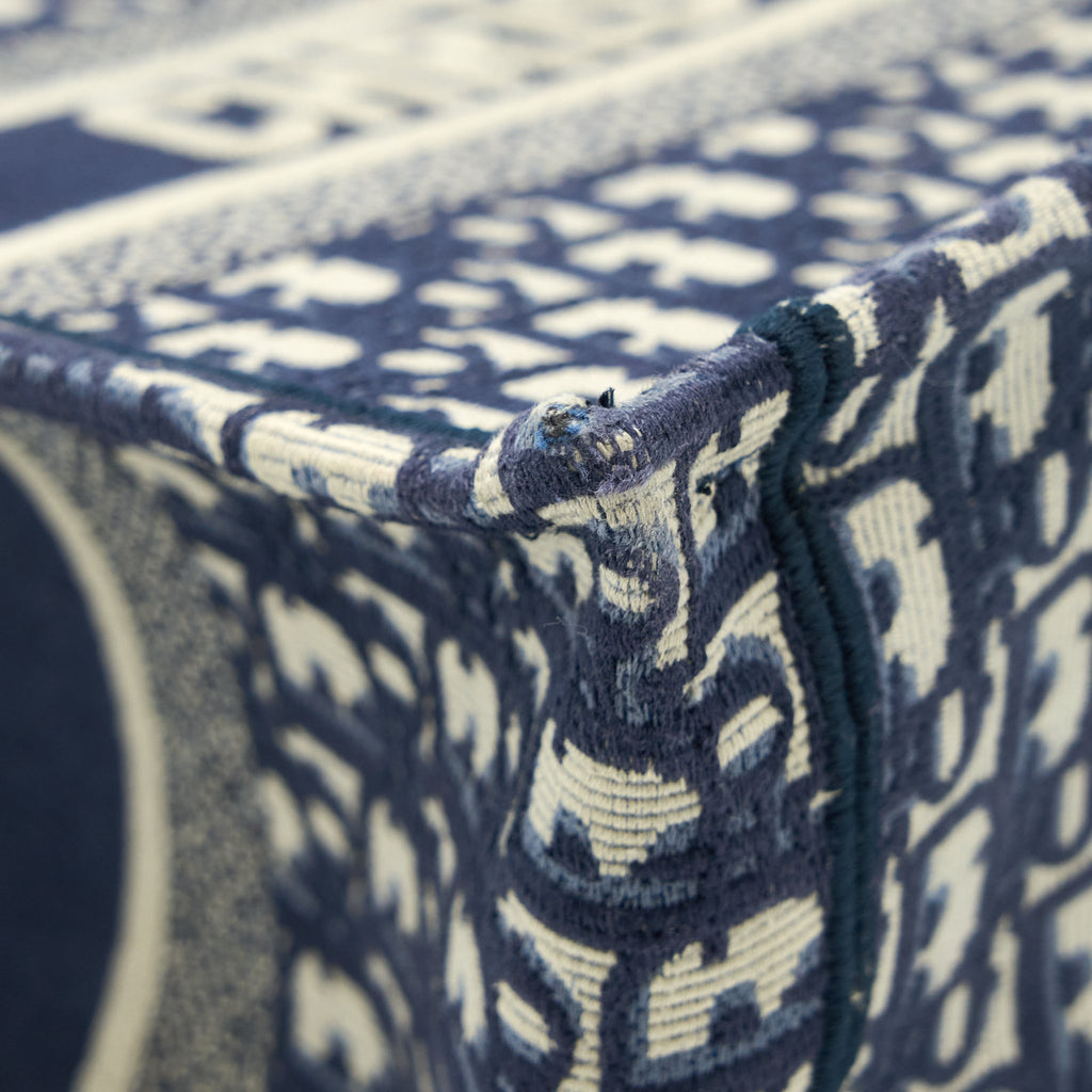 DIOR MEDIUM BOOK TOTE OBLIQUE EMBROIDERY BLUE