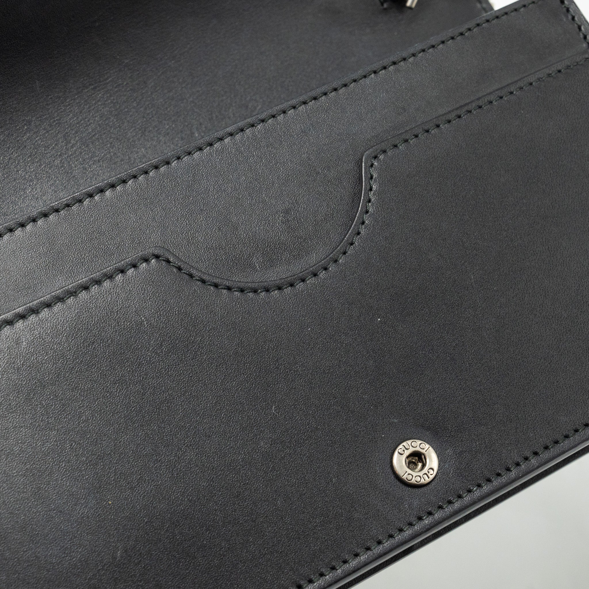 GUCCI FLAP WALLET ON CHAIN CALFSKIN BLACK SHW