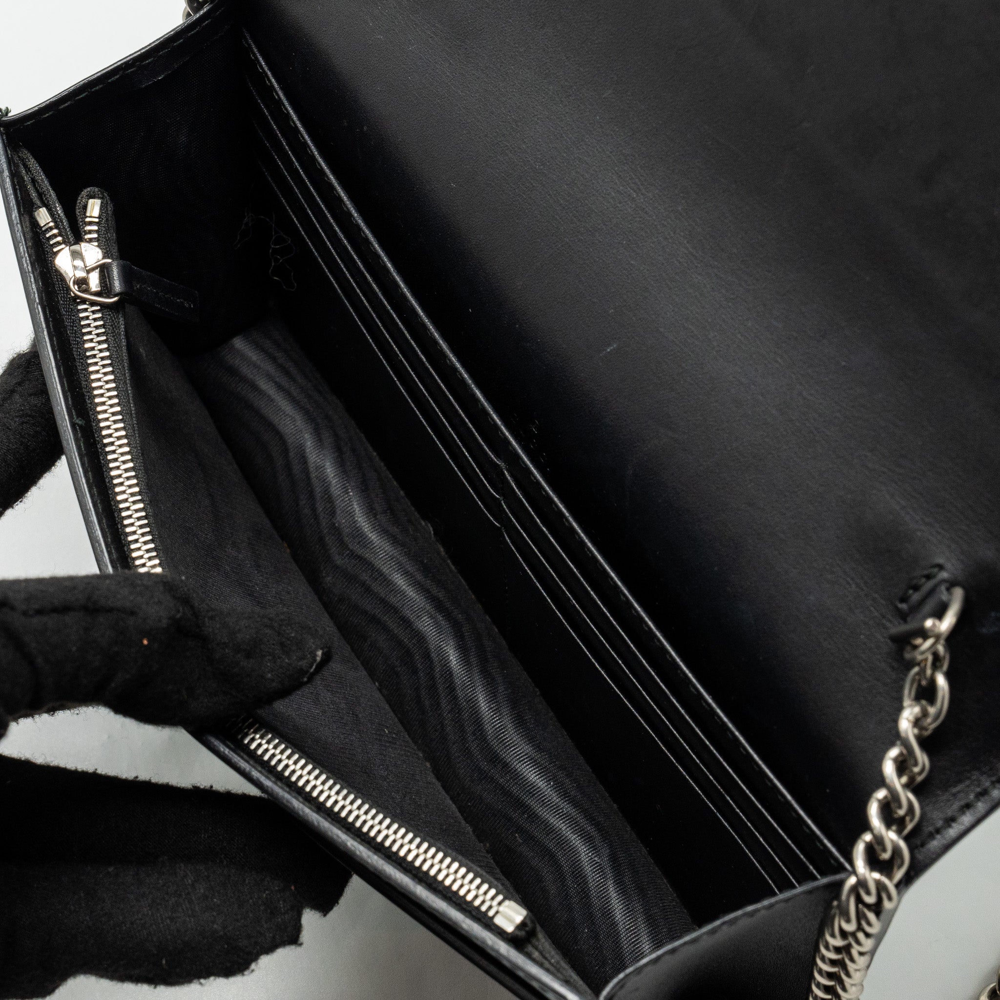 GUCCI FLAP WALLET ON CHAIN CALFSKIN BLACK SHW
