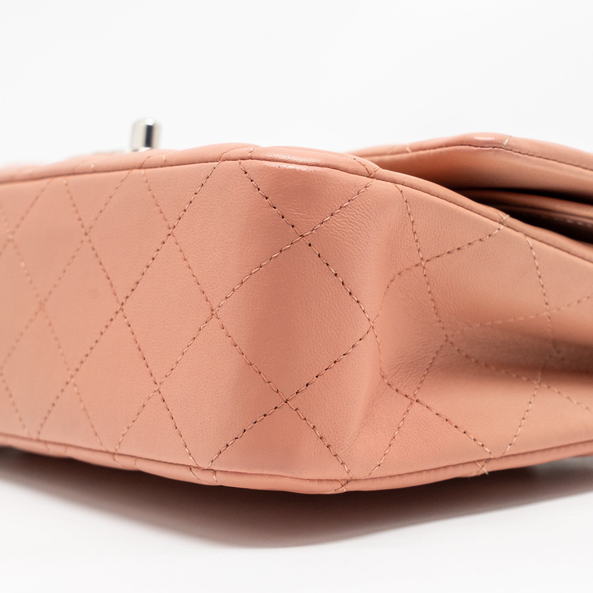 CHANEL MEDIUM CLASSIC DOUBLE FLAP BAG LAMBSKIN PINK SHW (MICROCHIP)