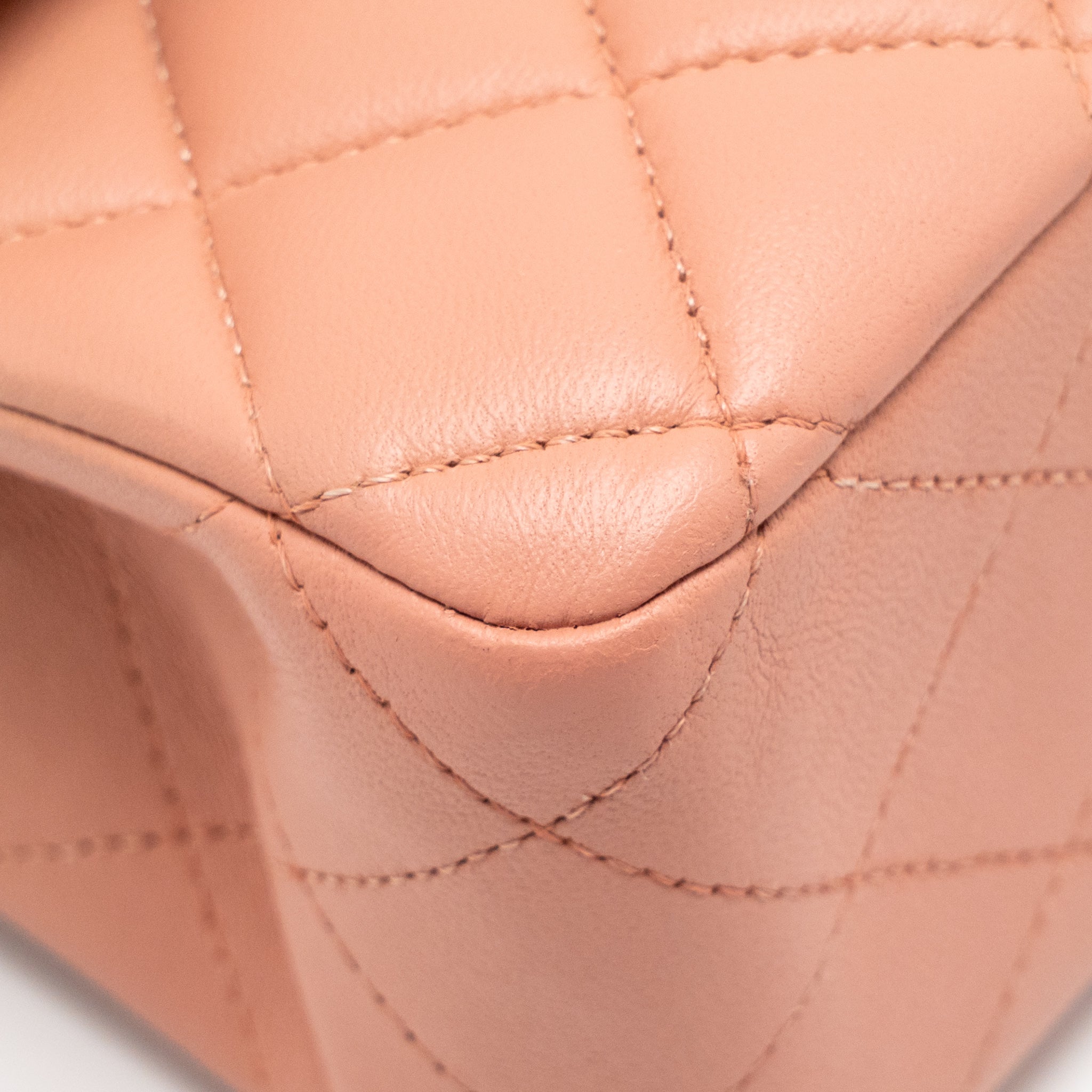 CHANEL MEDIUM CLASSIC DOUBLE FLAP BAG LAMBSKIN PINK SHW (MICROCHIP)