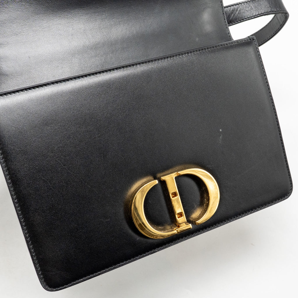 DIOR MEDIUM 30 MONTAIGNE FLAP BAG CALFSKIN BLACK GHW