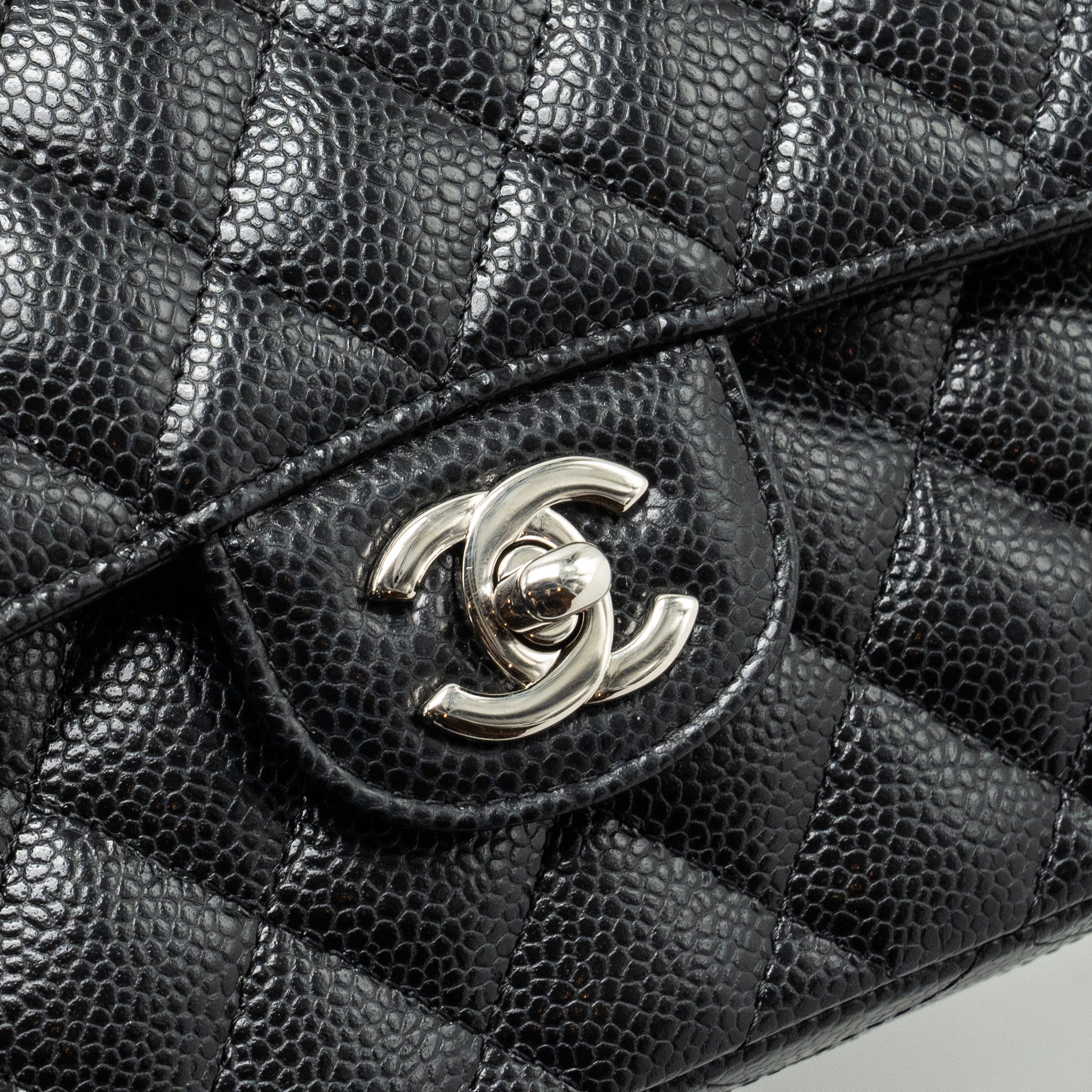 CHANEL SMALL CLASSIC DOUBLE FLAP BAG CAVIAR BLACK SHW (MICROCHIP)